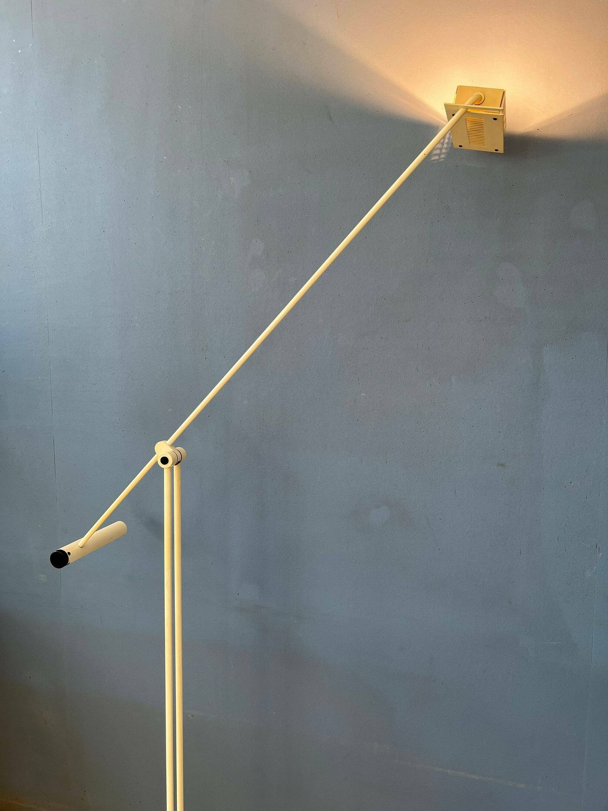 White Samurai Floor Lamp By Shigeaki Asahara For Stilnovo, 1970s photo Lighting