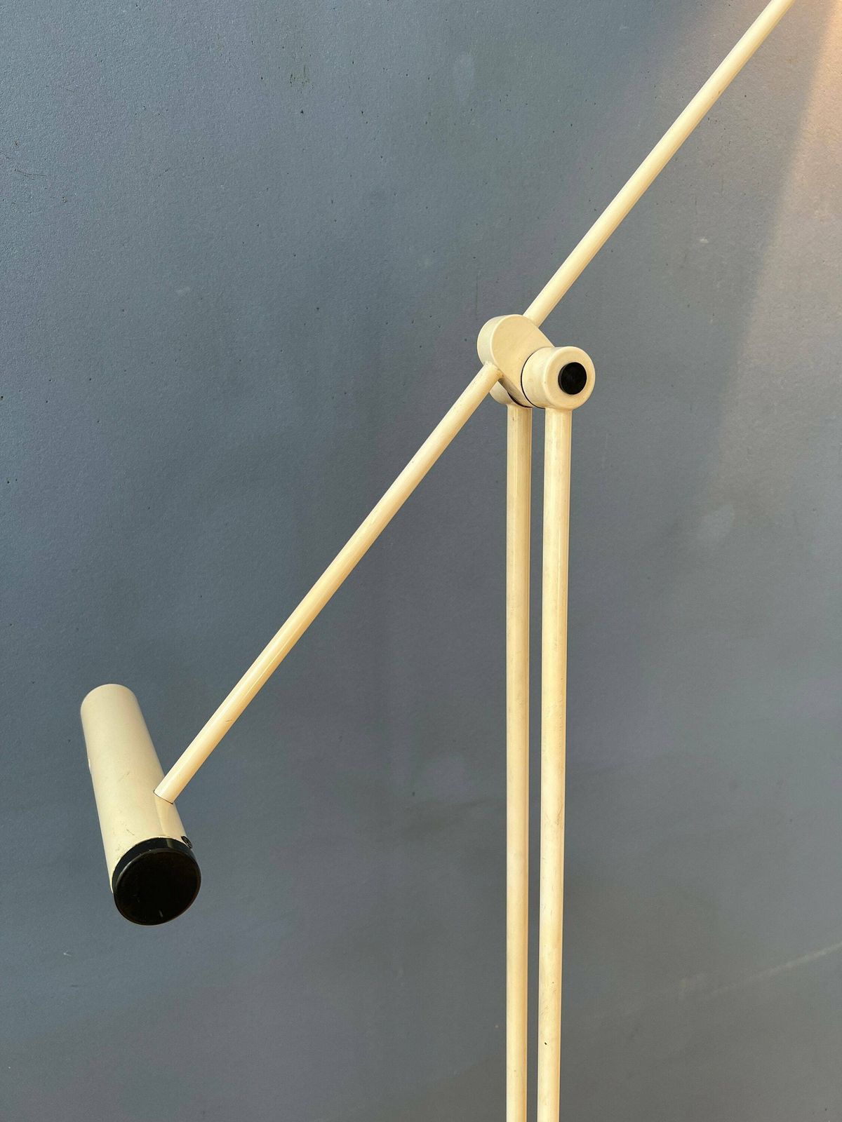 Witte 'Samurai' Vloerlamp Van Shigeaki Asahara Voor Stilnovo, Jaren 1970 photo vinterior