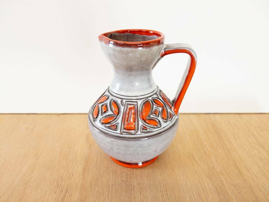 Italian Vase By Alvino Bagni   Italian Mid Century Red And White Ceramic Vase With Handle   Made In Italy photo furniture