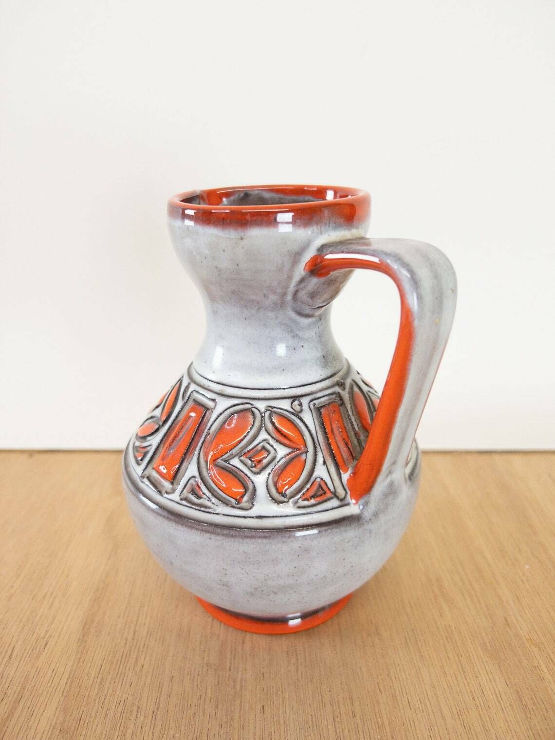 Italian Vase By Alvino Bagni   Italian Mid Century Red And White Ceramic Vase With Handle   Made In Italy photo 87.0