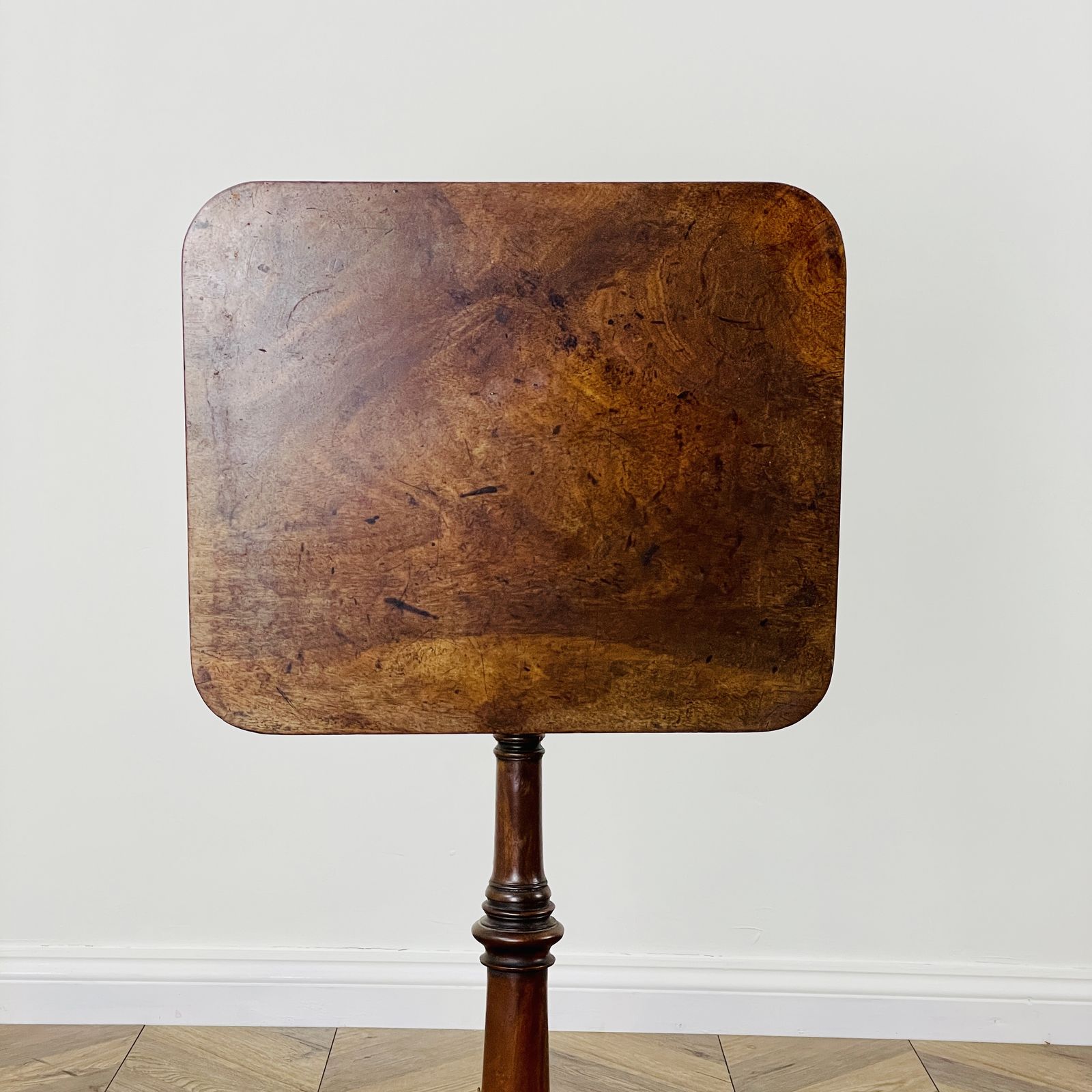 photo furniture Antique English Oak Tilt Top Wine Table, 19th Century