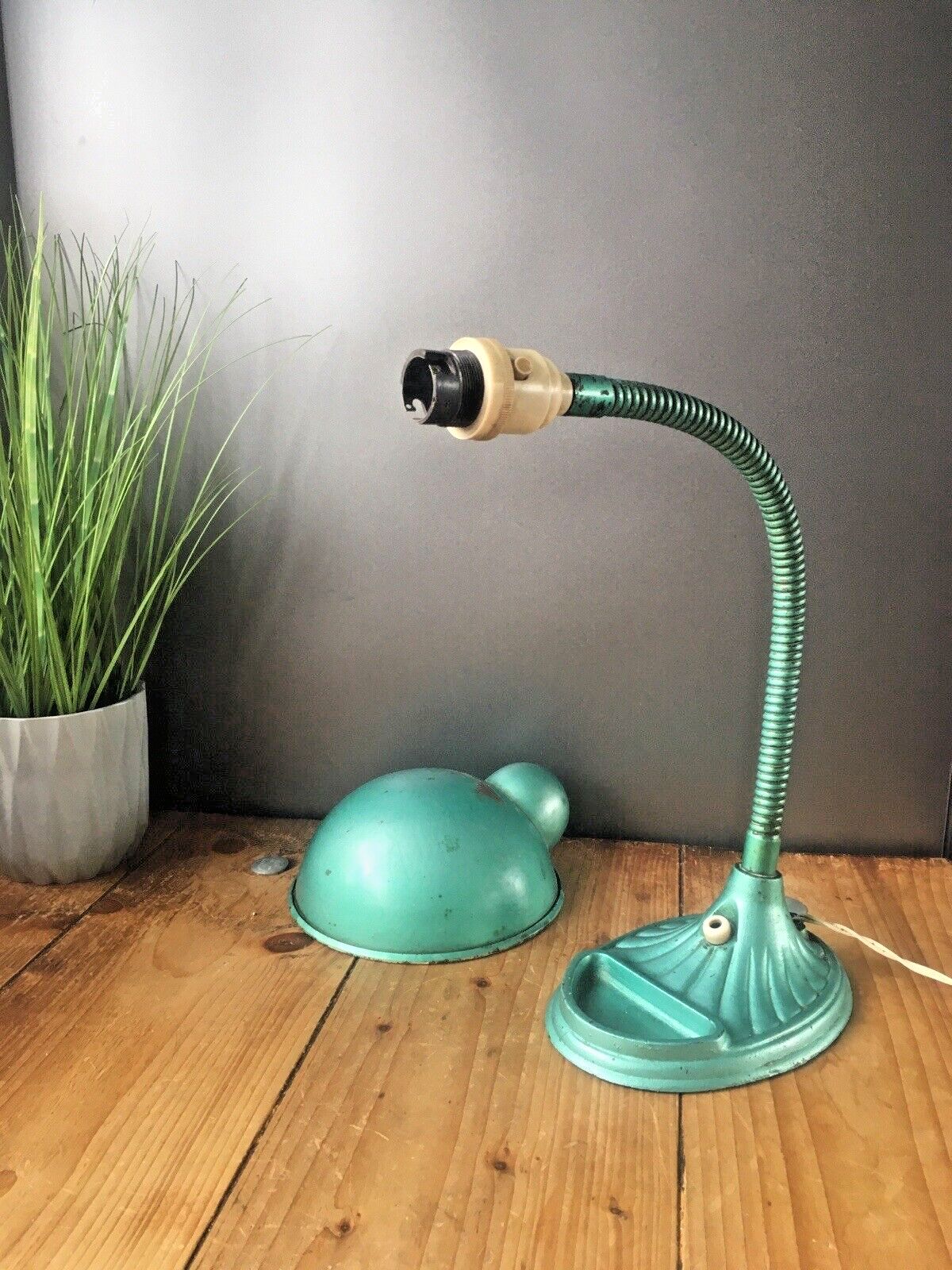 Antique Art Deco 30s Teal Green Supreme Industrial Gooseneck Scalloped Desk Lamp” photo buy