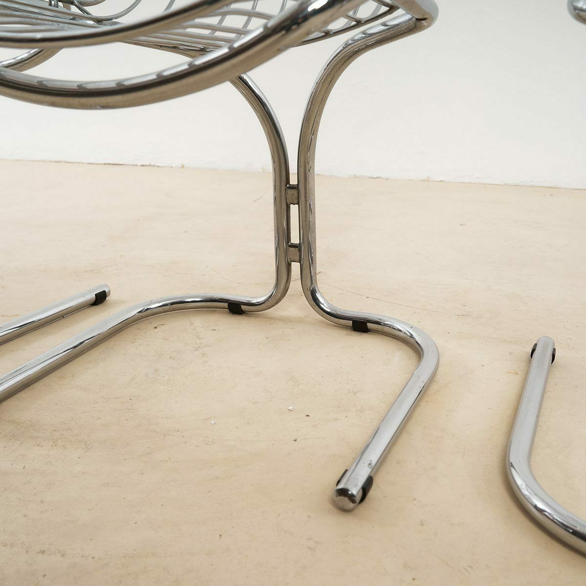 photo furniture 4pcs Chairs Design Gastone Rinaldi For Rima