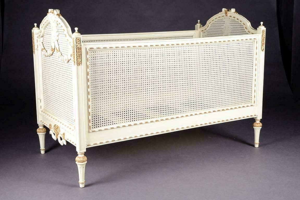 photo furniture Baby Baroque Bed In The Style Of The Louis XVI