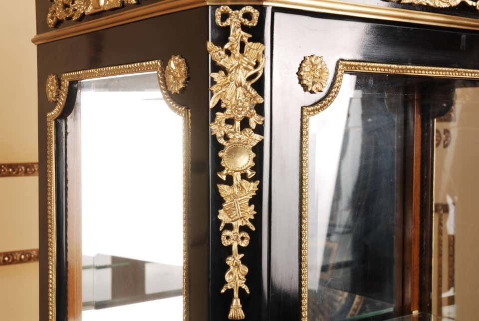 20th Century Louis XVI Style French Vitrine photo 5618.0