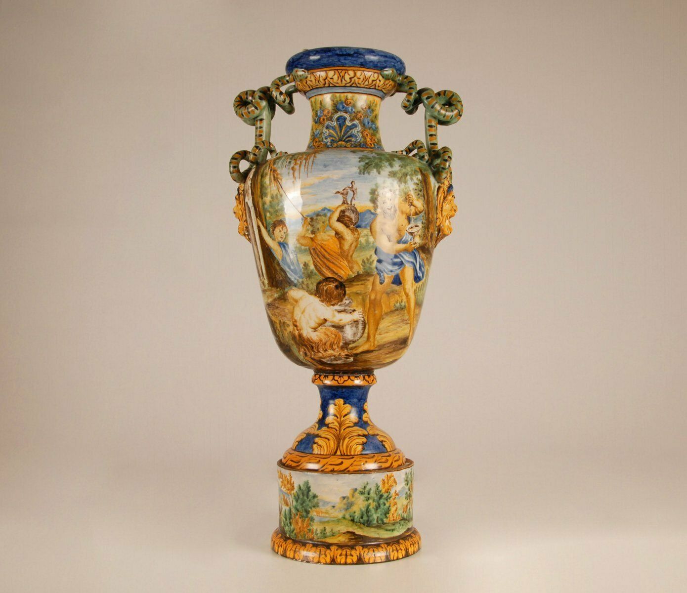 photo vinterior Tall Italian Majolica Serpentine Handles Vase With Separate Base Depicting Mythological Scene By Annibale Carracci, Farnese Gallery, Rome, 1597