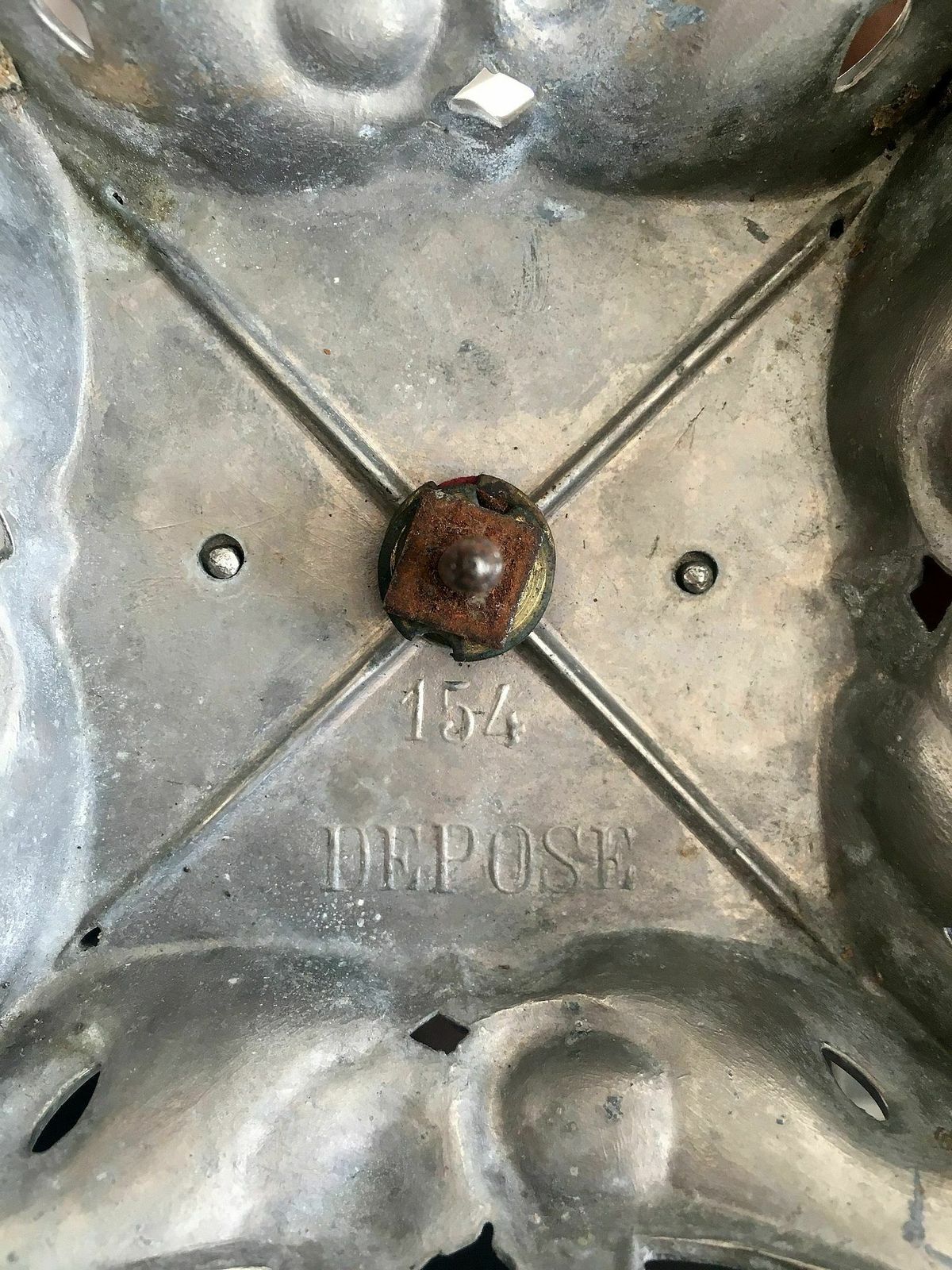 photo furniture Kerosene Lamp Depose France