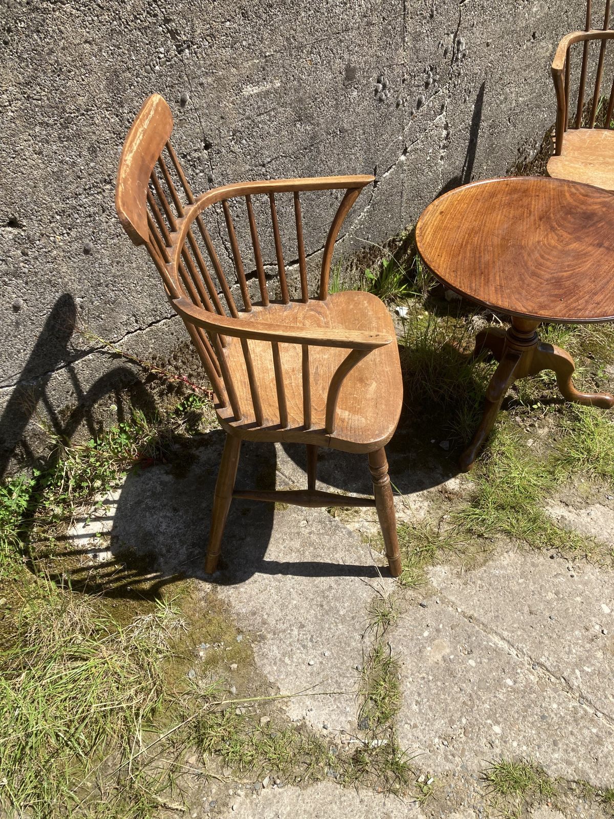 Furniture 1840s Pair Of Windsor Comb Back Arm Chairs photo