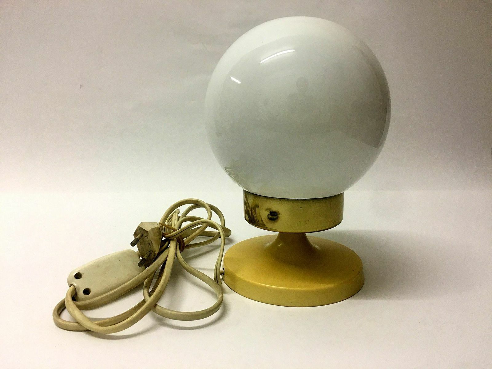 Retro Table Lamp