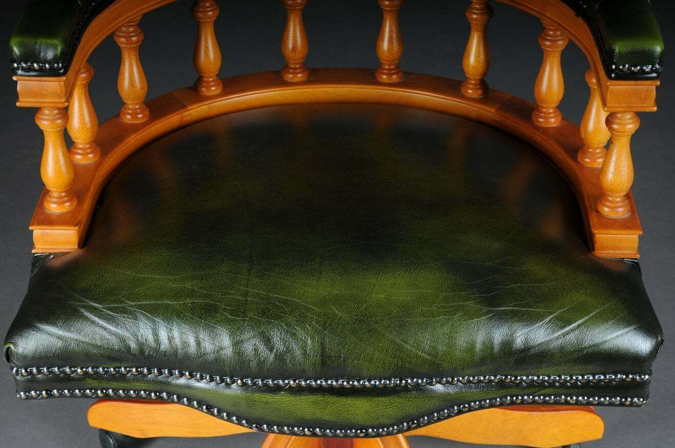 20th Century Captain Chair English Armchair Leather photo vinterior
