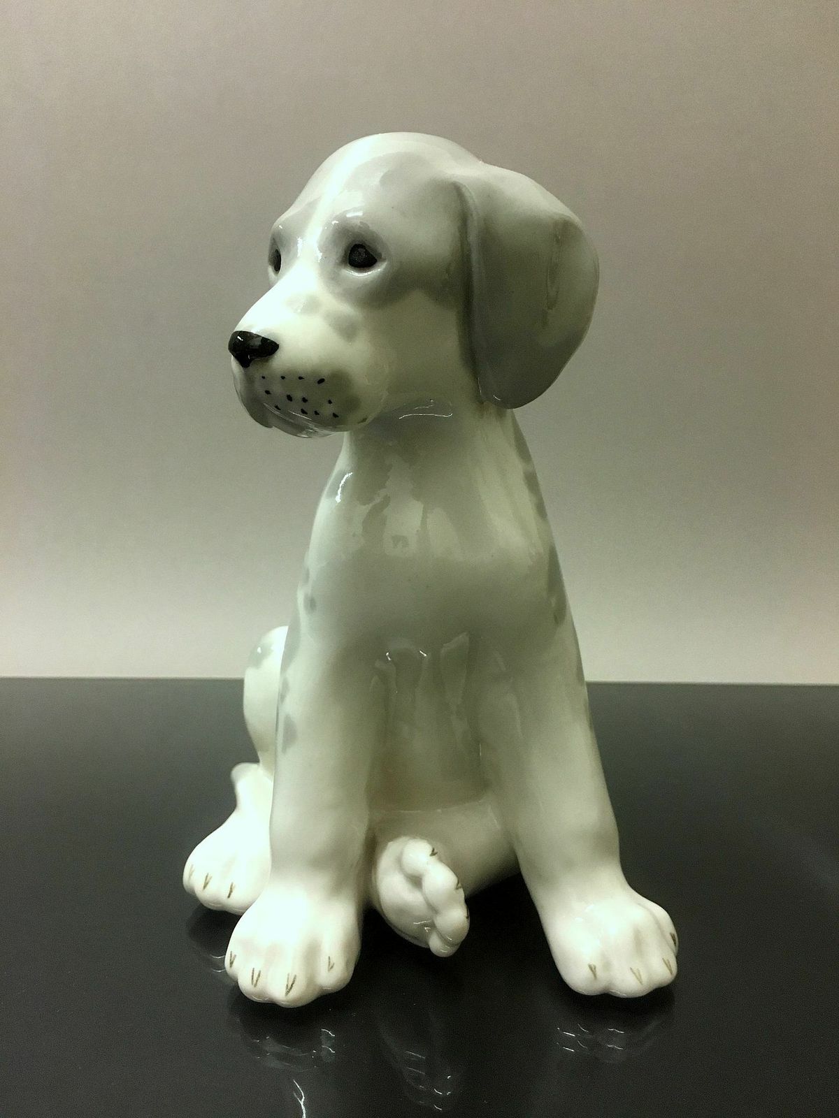 Statuette "Dalmatin" / Lomonosov Imperial Porcelain photo furniture