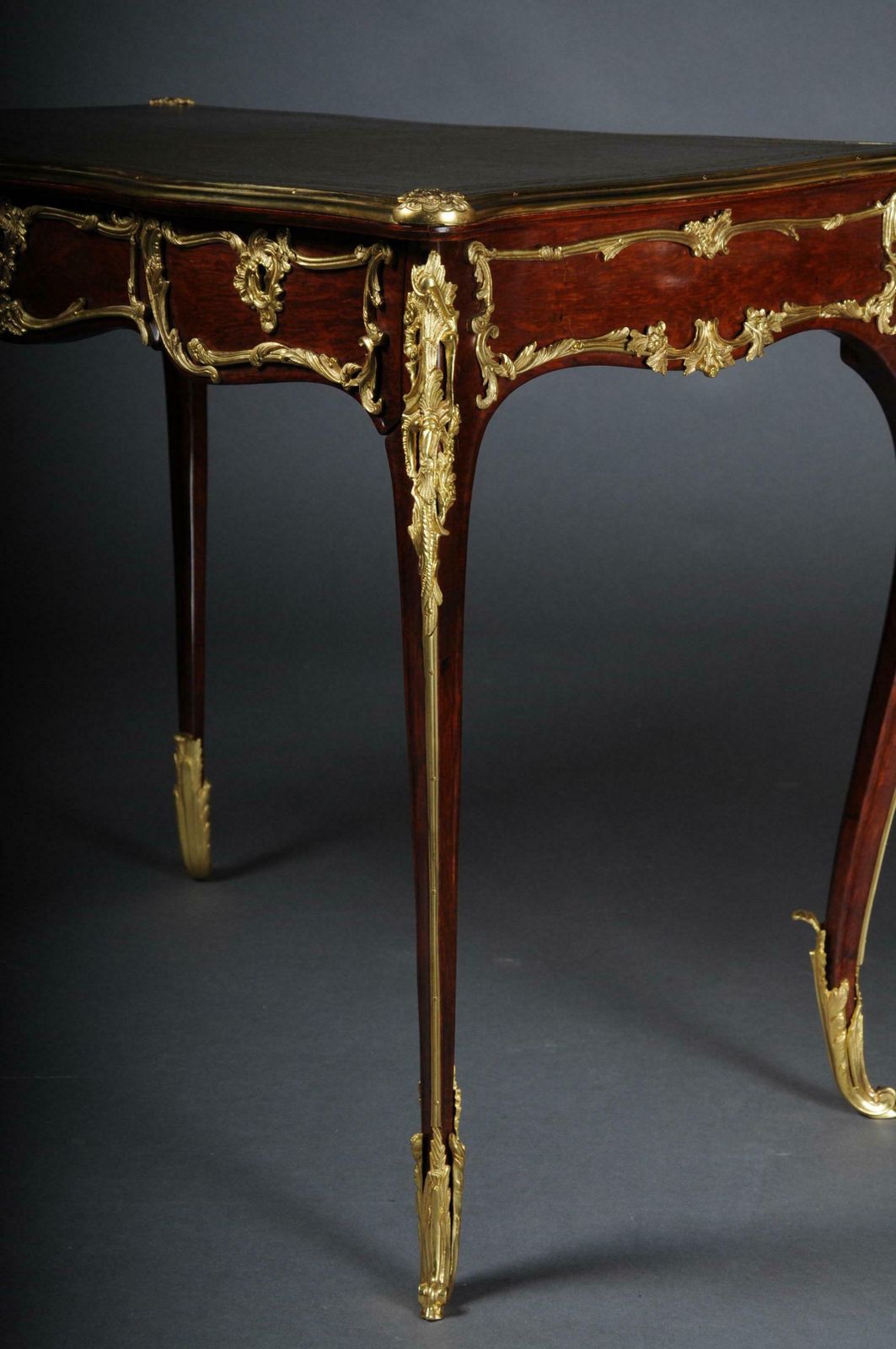 20th Century Elegant Veneered Bureau Plat Or Writing Desk In Louis XV Style photo for sale