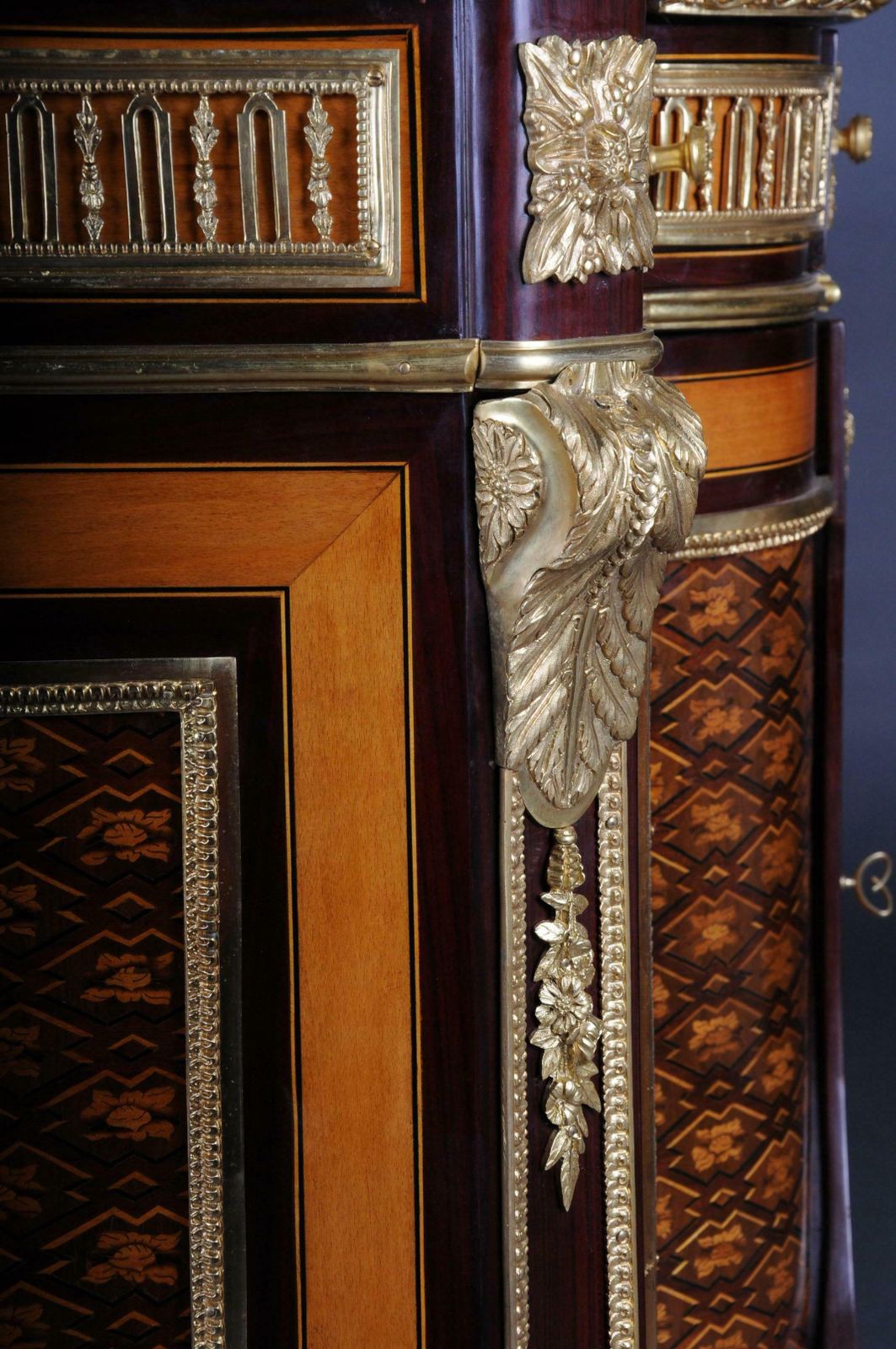 photo vinterior 20th Century Louis XVI Style Commode/Chest Of Drawers After Jean Henri Riesener