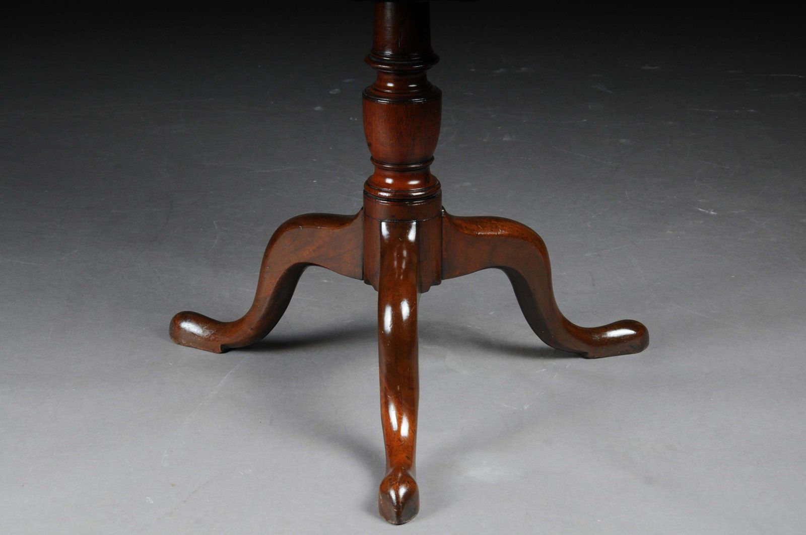 2437.0 19th Century Rare English Side Table / étagère, Victorian, Mahogany photo