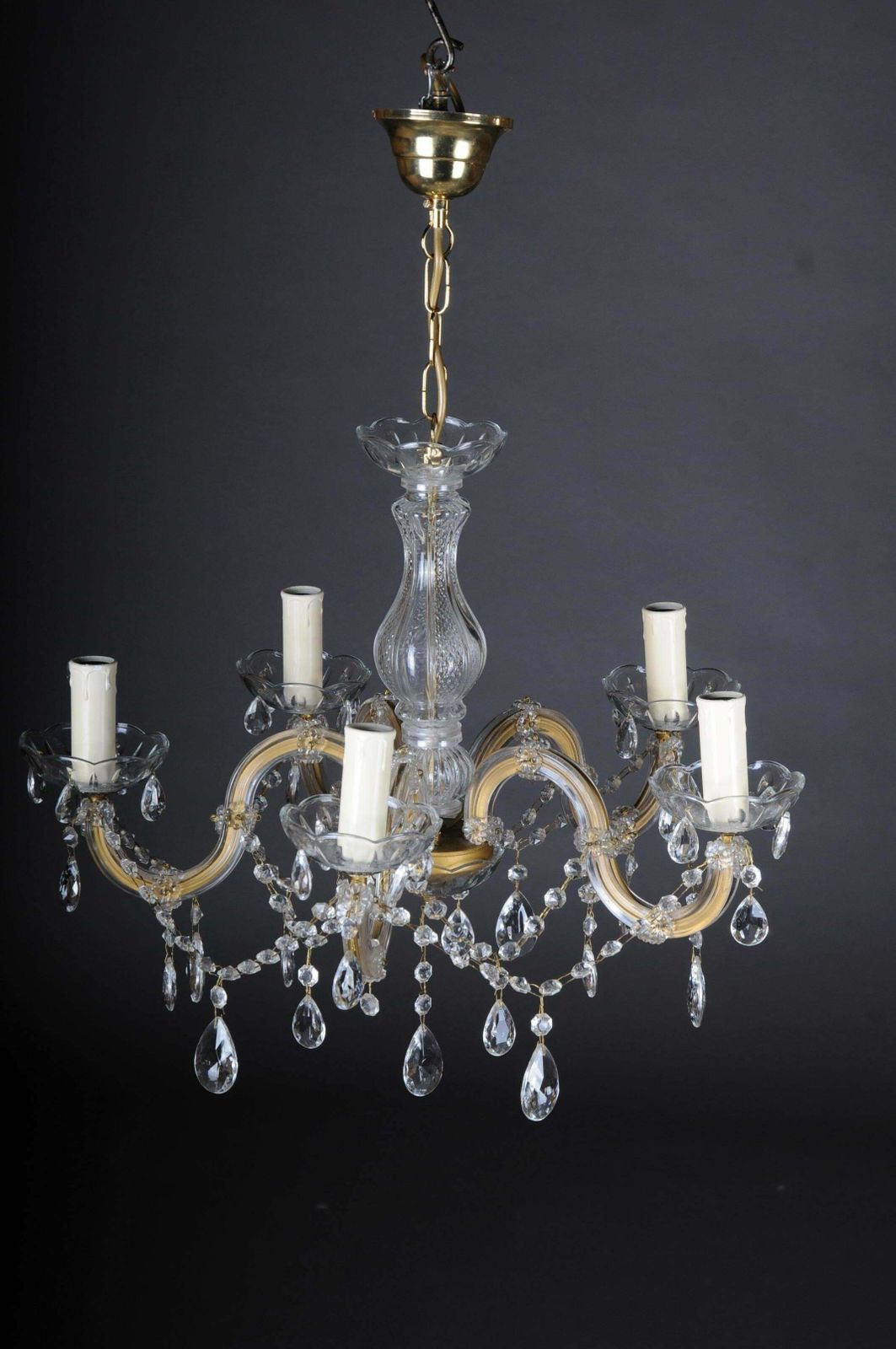 20th Century Beautiful Maria Theresia Chandelier Lamp photo for sale