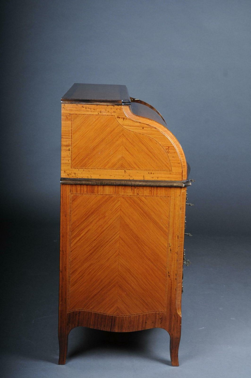2349.0 Beautiful Sloping Flap Secretary  Roll Up Secretary 20th Century photo
