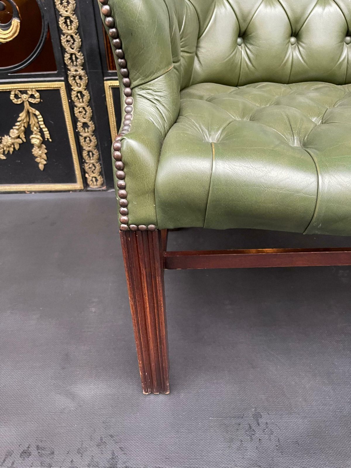photo buy Set Of 4 English Chesterfield Lounge Chairs / Armchairs, Wade , 20th Century
