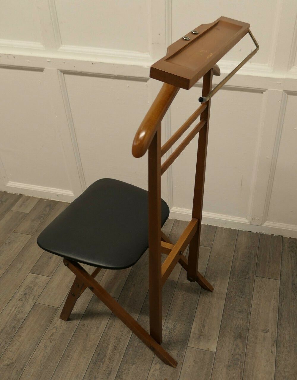 Mid Century Beech And Vinyl Gentleman's Valet Seat, Formax Valet By Breveitato, Dress Boy photo 558.0