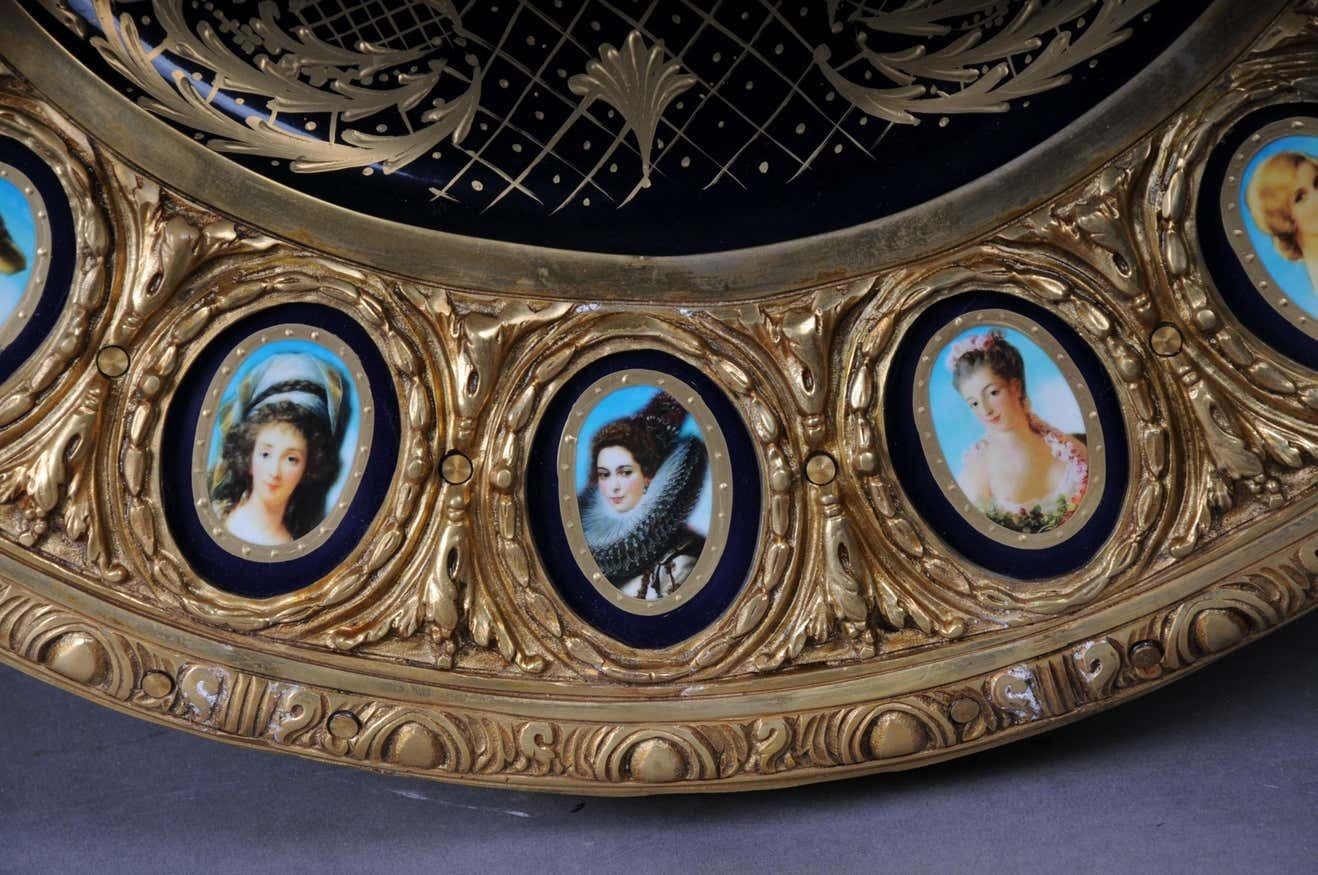 photo vintage Imperial Centre Table, Frame And Top Mount In Porcelain With Sevres Style Bronze