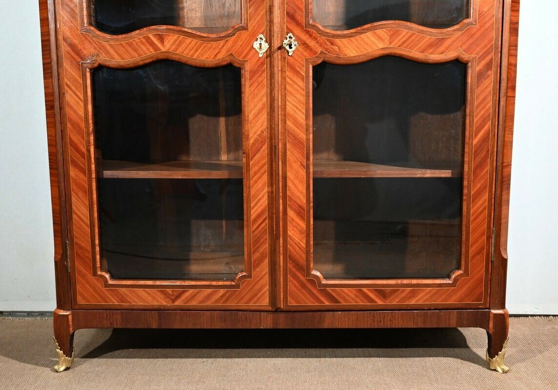 photo furniture Bookcase In Rosewood And Indigenous, Louis XV Period – 18th Century