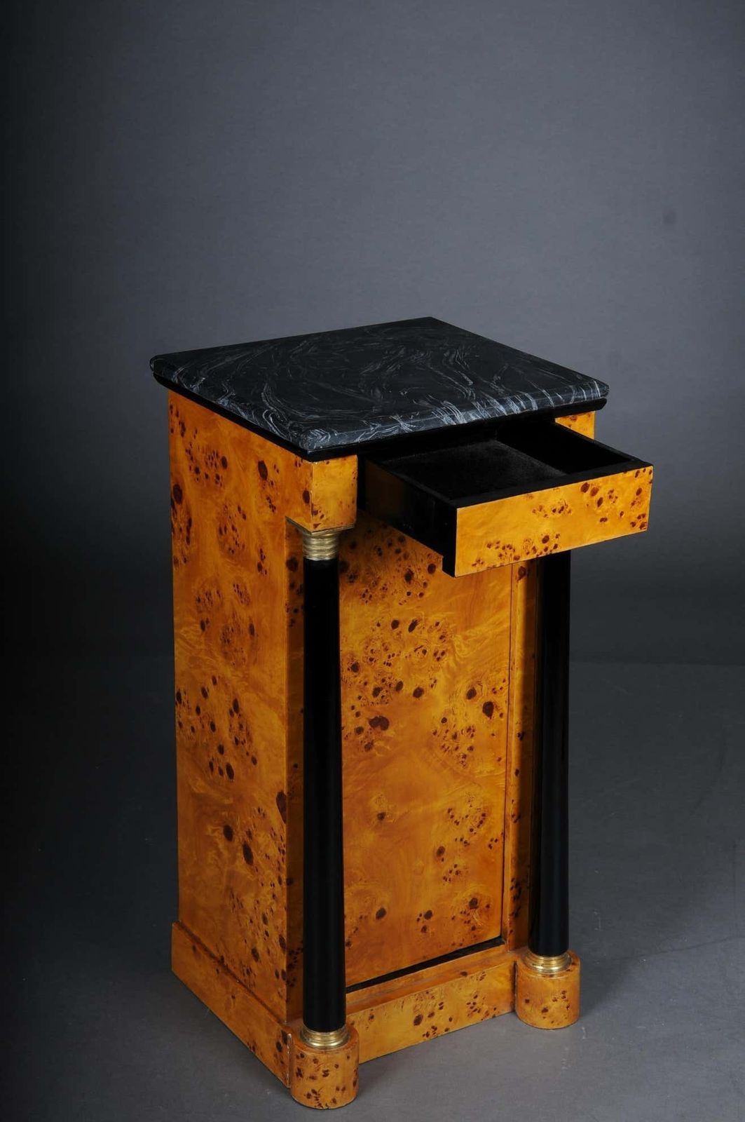 photo furniture Classic Bedside Table, Side Table In Biedermeier Style, Maple Root R