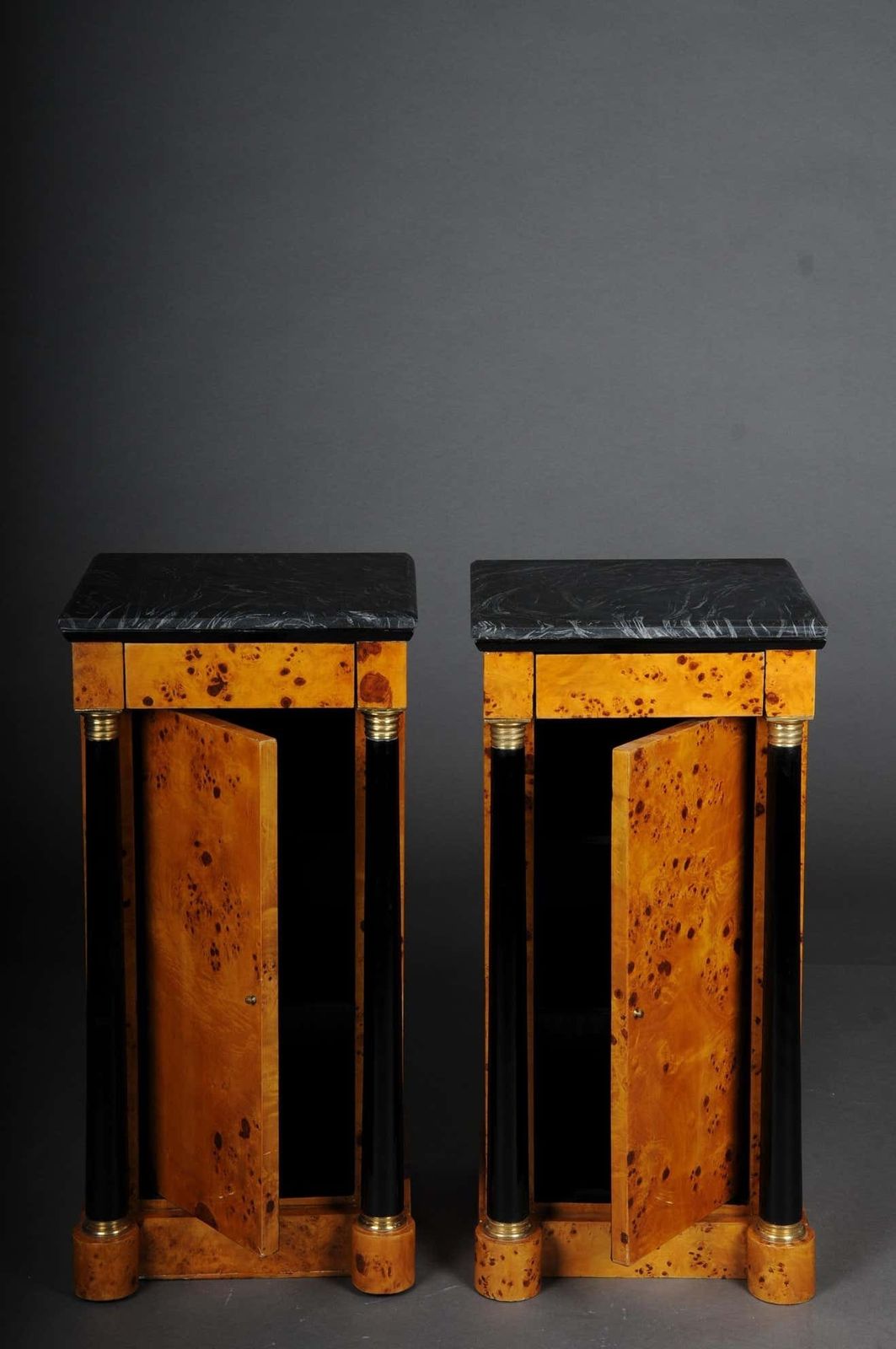 photo vintage Classic Bedside Table, Side Table In Biedermeier Style, Maple Root R