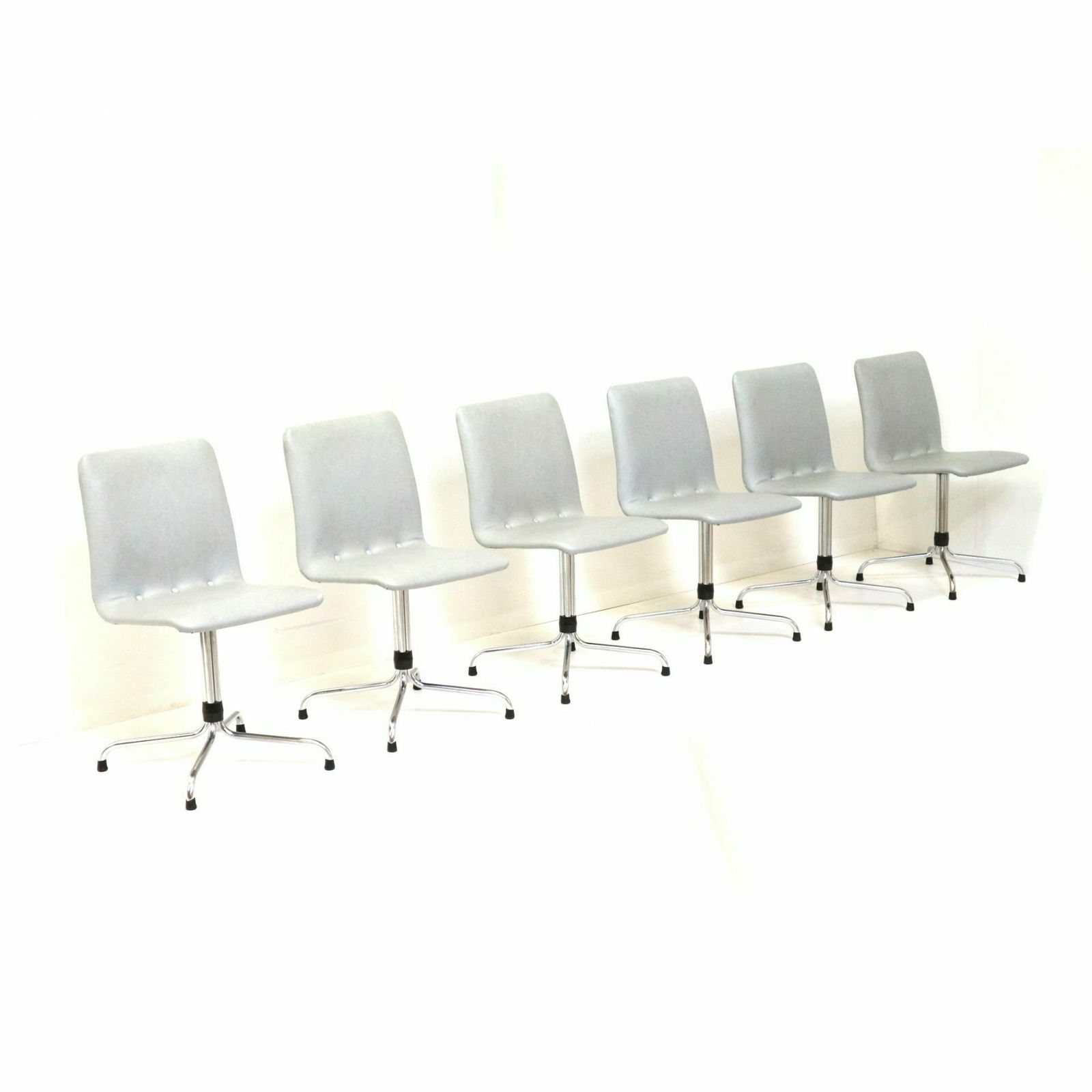 Set Of 6 Vintage Chairs Made In The 1970s photo 878.8