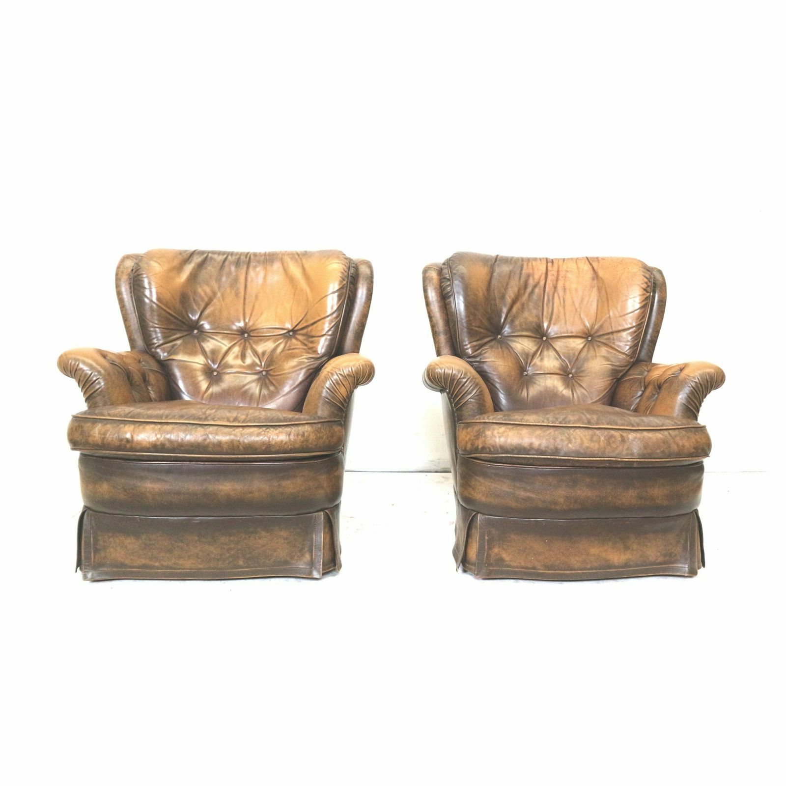 Set Of 2 Leather Chesterfield Armchairs From The 1970s photo for sale