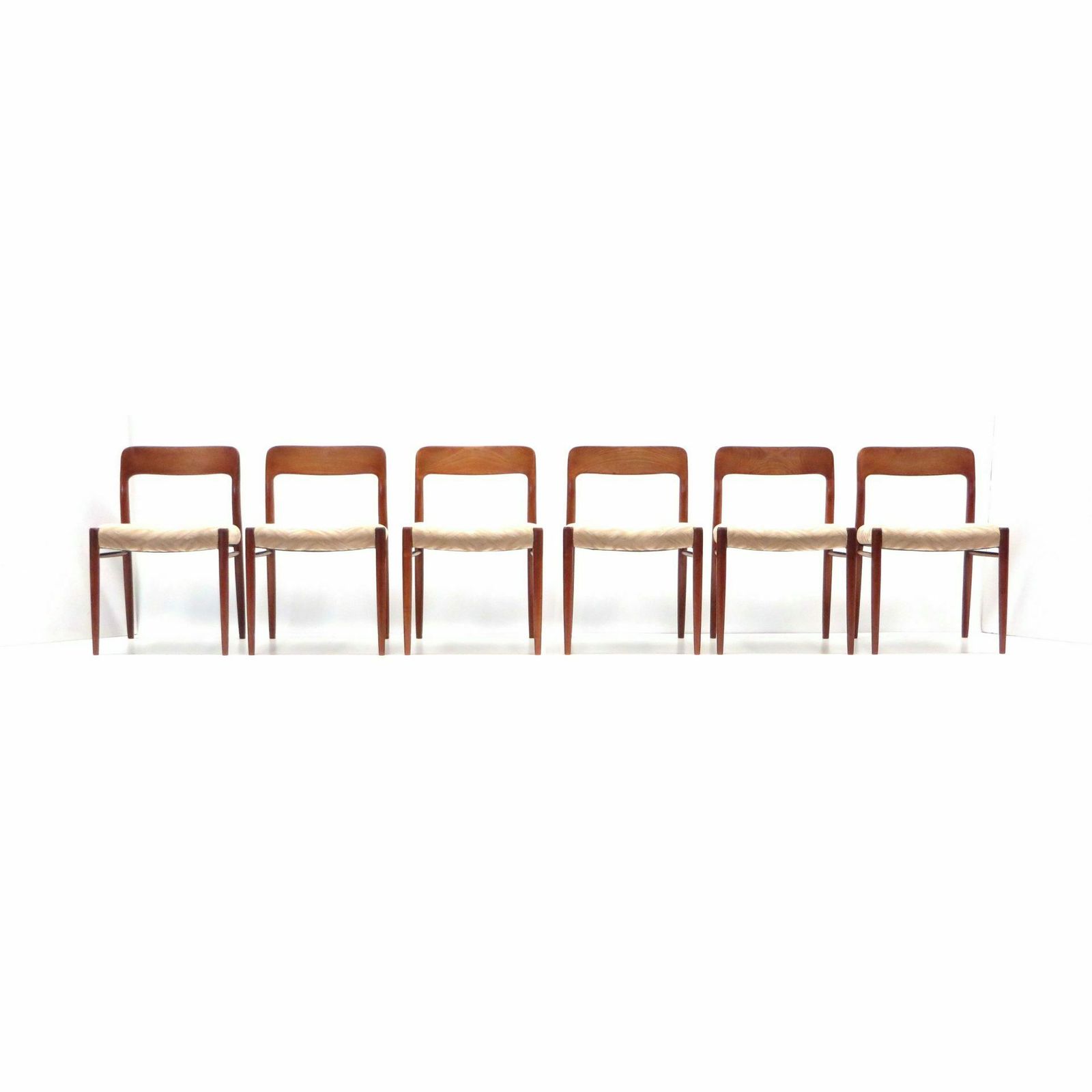 Set Of 6 Model 75 Chairs Designed By Niels Möller From The 1960s