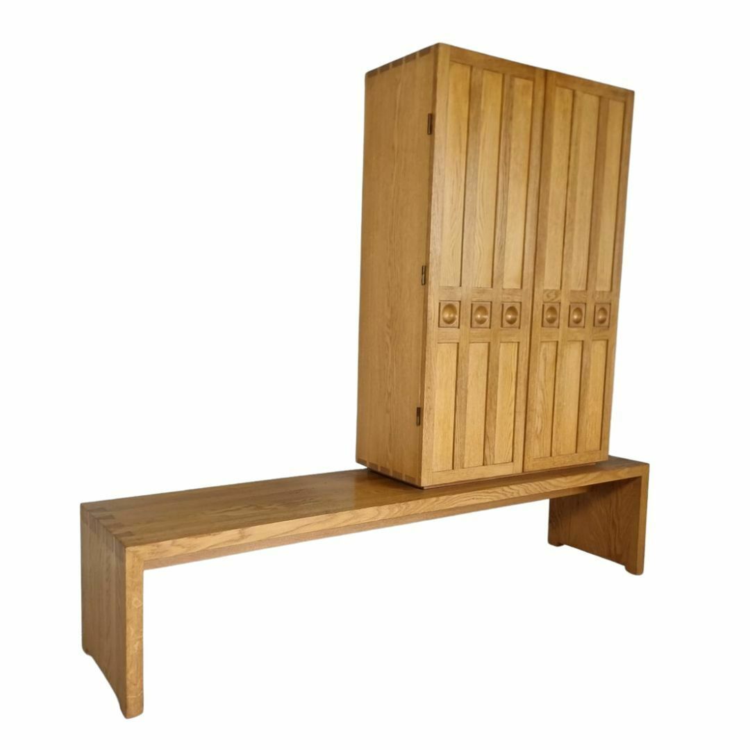 photo furniture Brutalistisch Bank/Kastje In Massief Eiken