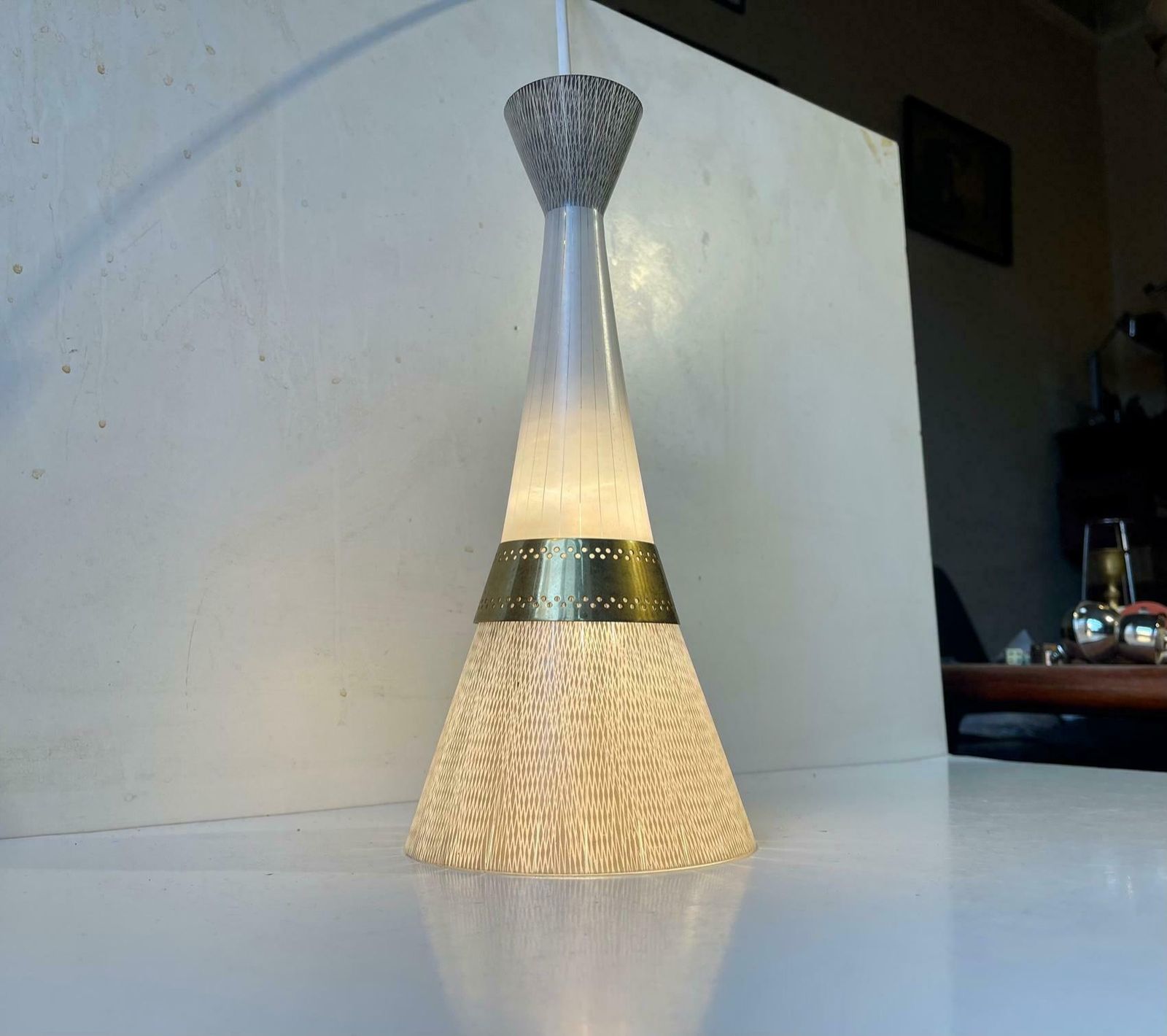 Mid Century Italian Glass And Brass Pendant Light Attributed To Stilnovo 1950s photo vinterior