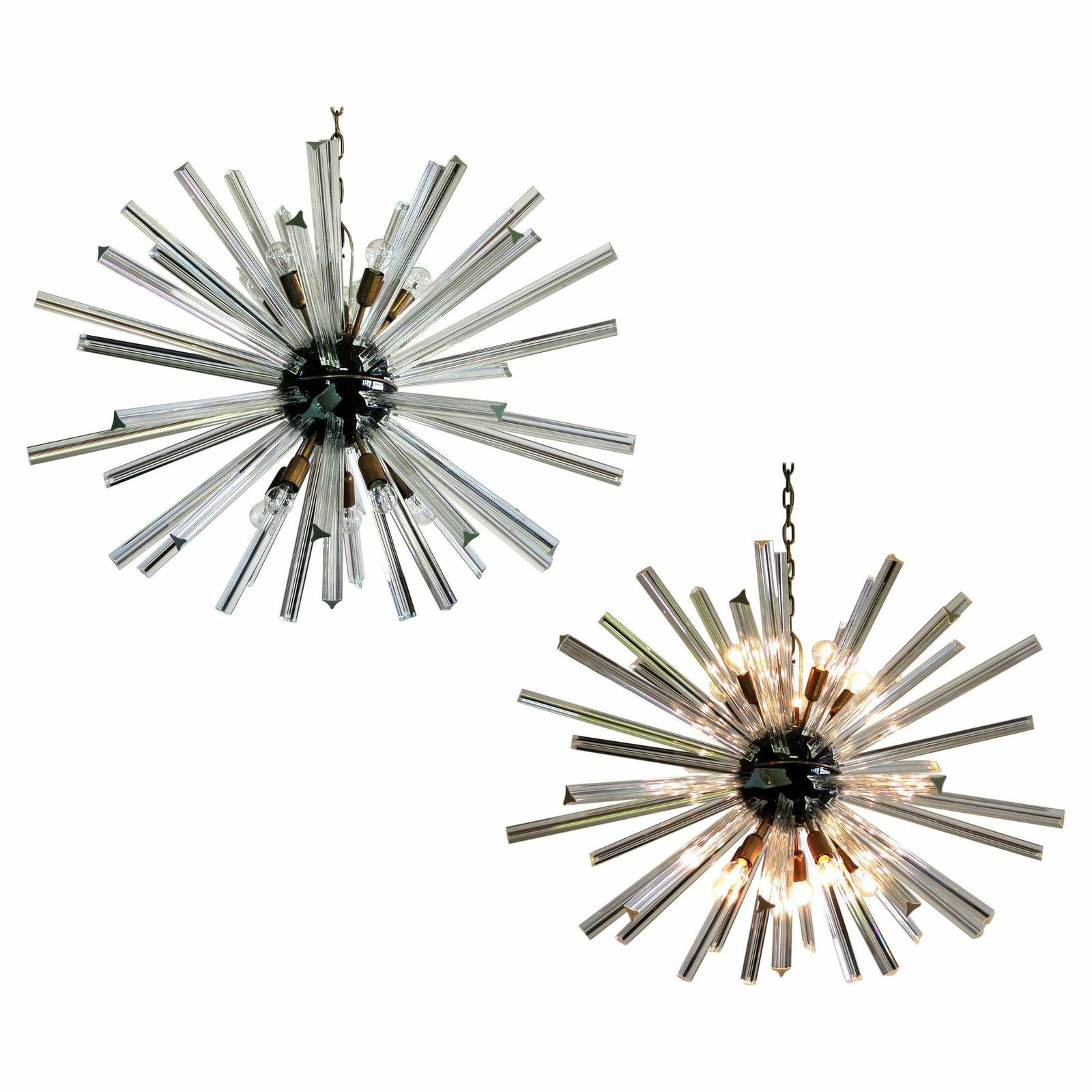 Exceptional Pair Of Glass Sputnik Chandeliers, 50 Crystal Glass ''Triedri'' Murano