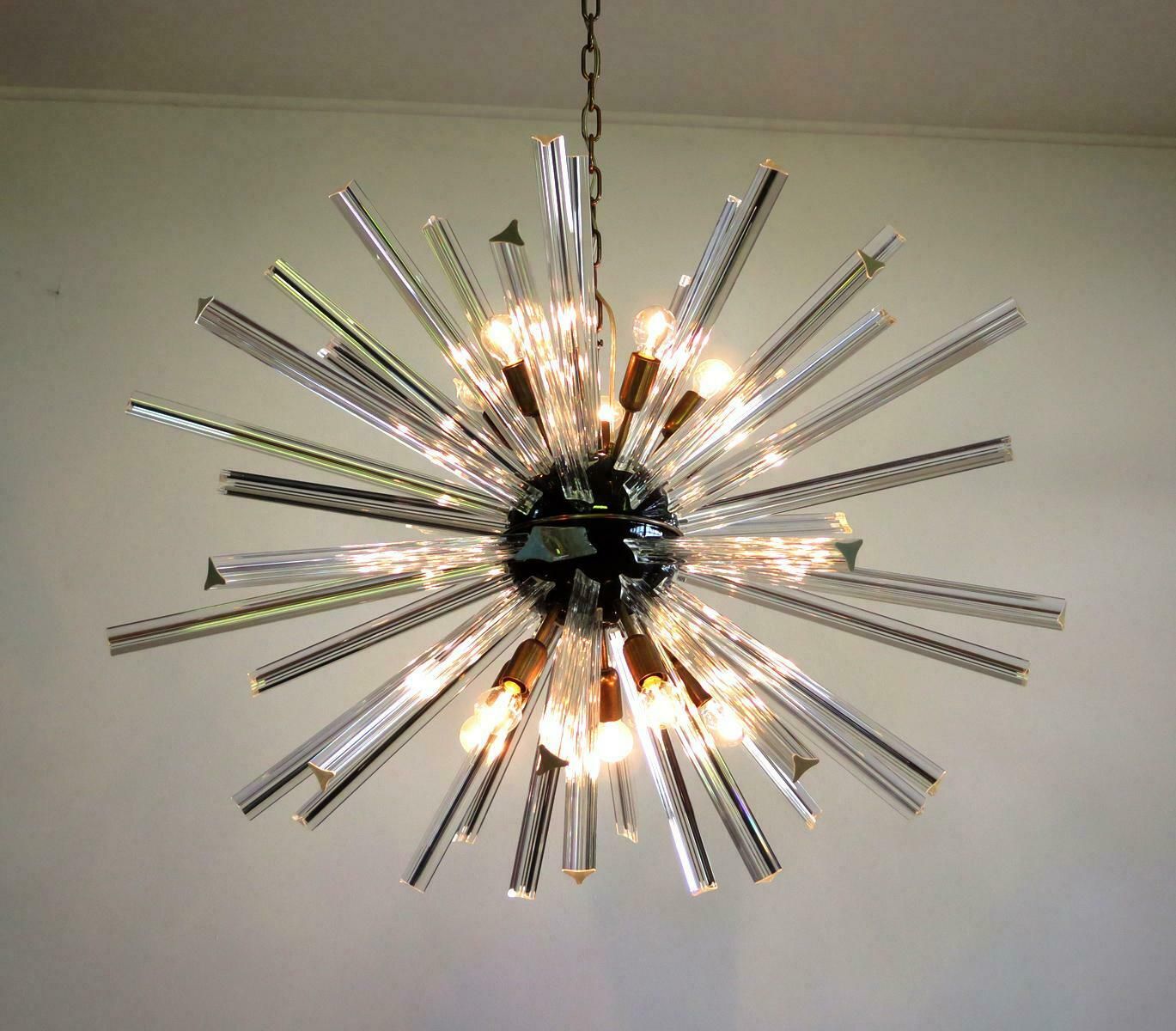 photo vinterior Exceptional Pair Of Glass Sputnik Chandeliers, 50 Crystal Glass ''Triedri'' Murano