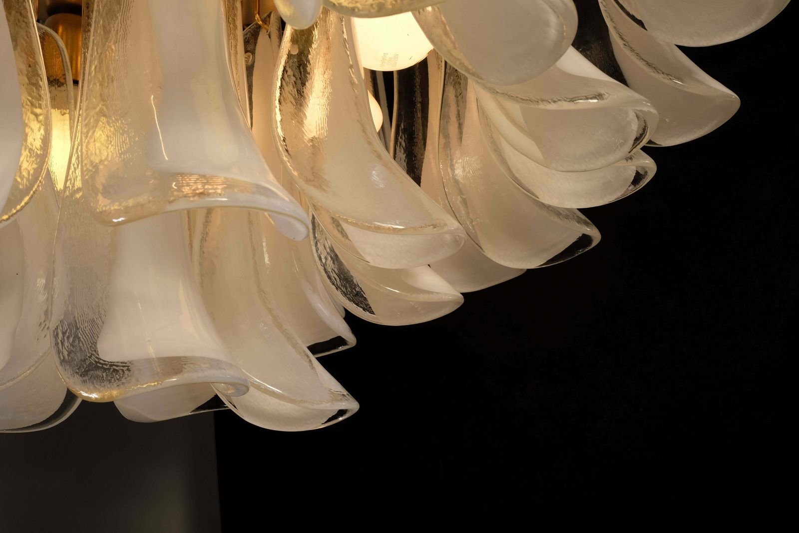 Spectacular Petal Chandelier, Murano photo 4846.0