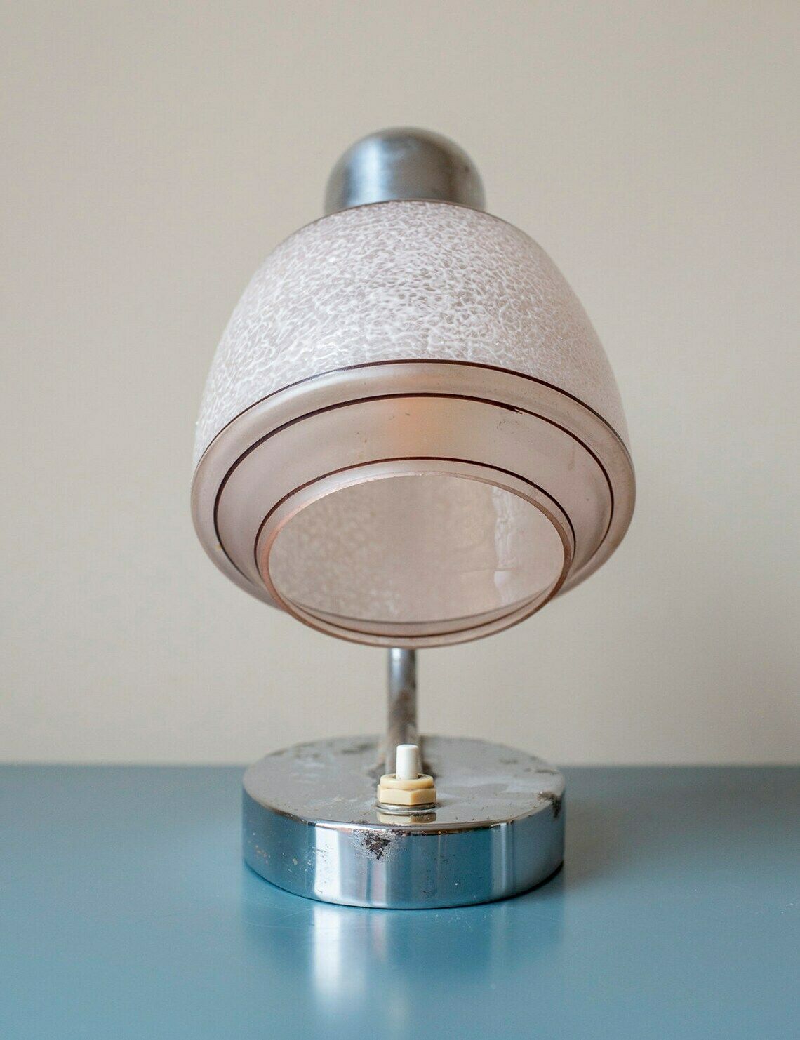 Chrome Gooseneck Table Lamp, 1950s Design, Napako, Pink Frosted Glass Lamp, Mid Century Decorative Desk Lamp, Retro Bedside Lamp photo vinterior