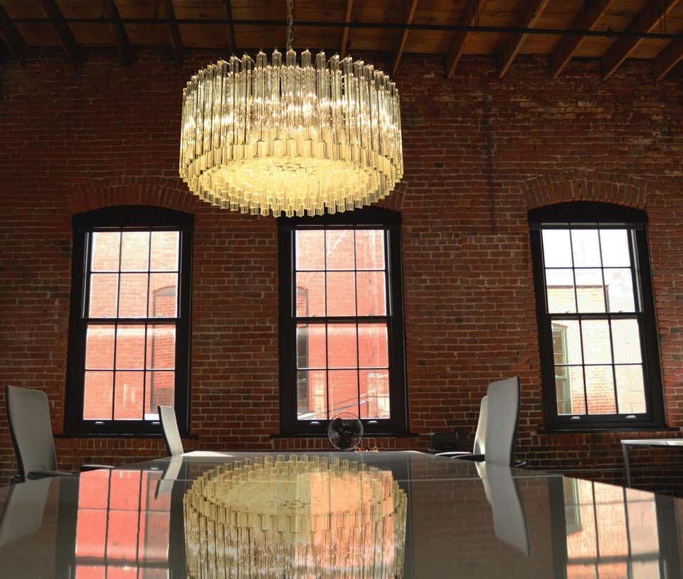 Mid 20th Pair Italian Triedri Glass Chandeliers, 265 Trasparent Prism, Murano photo vinterior