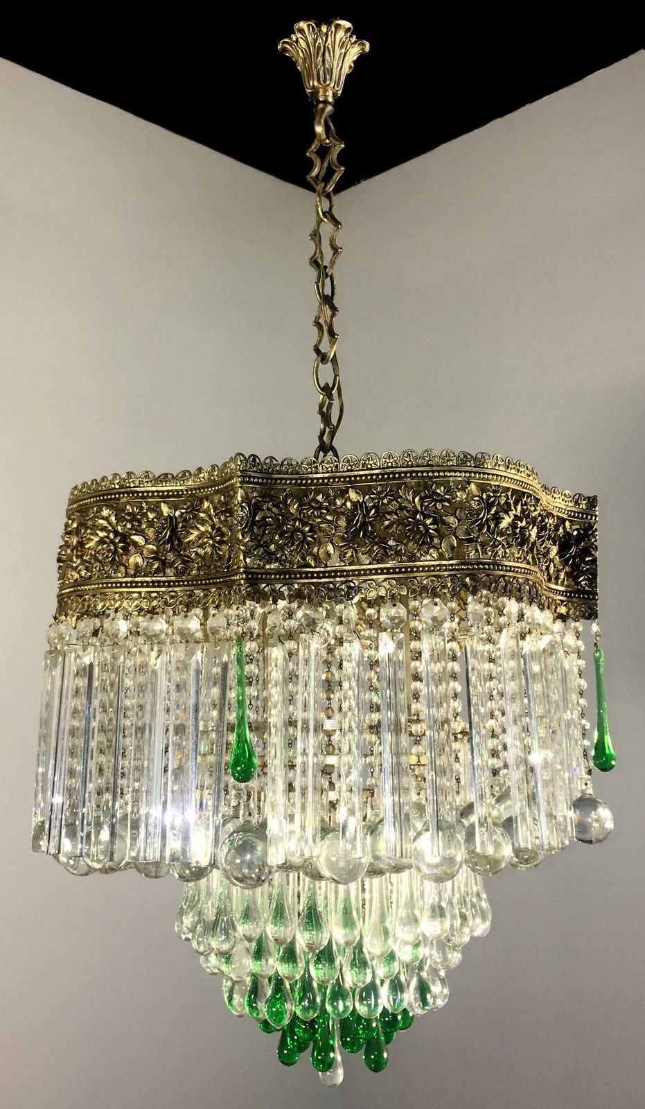 photo vinterior Amazing Italian Chandelier Royal Crown Murano 1950s