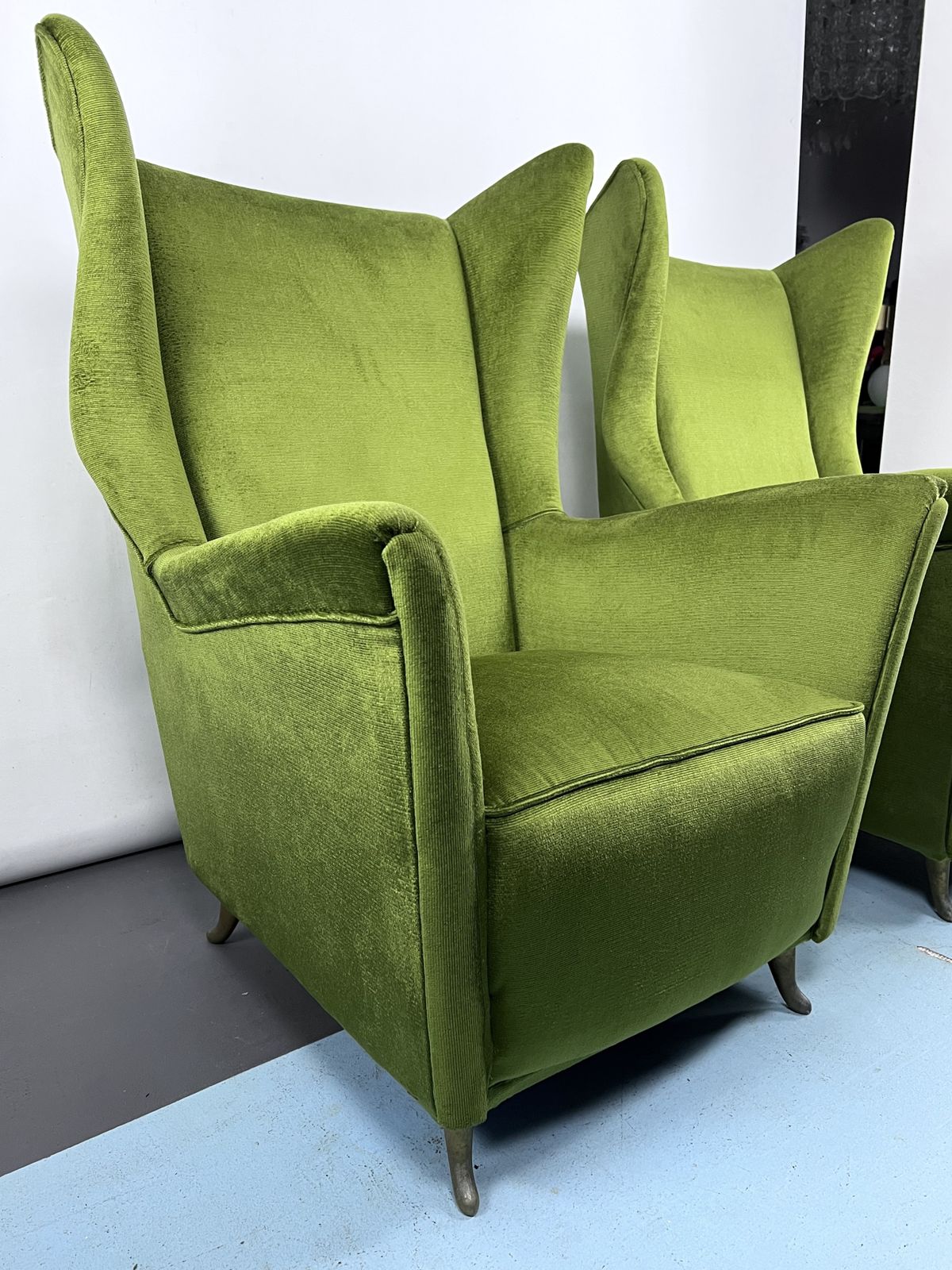 Rare Mid Century Italian Green Velvet Isa Armchairs Attributable To Gio Ponti. 50s photo Furniture