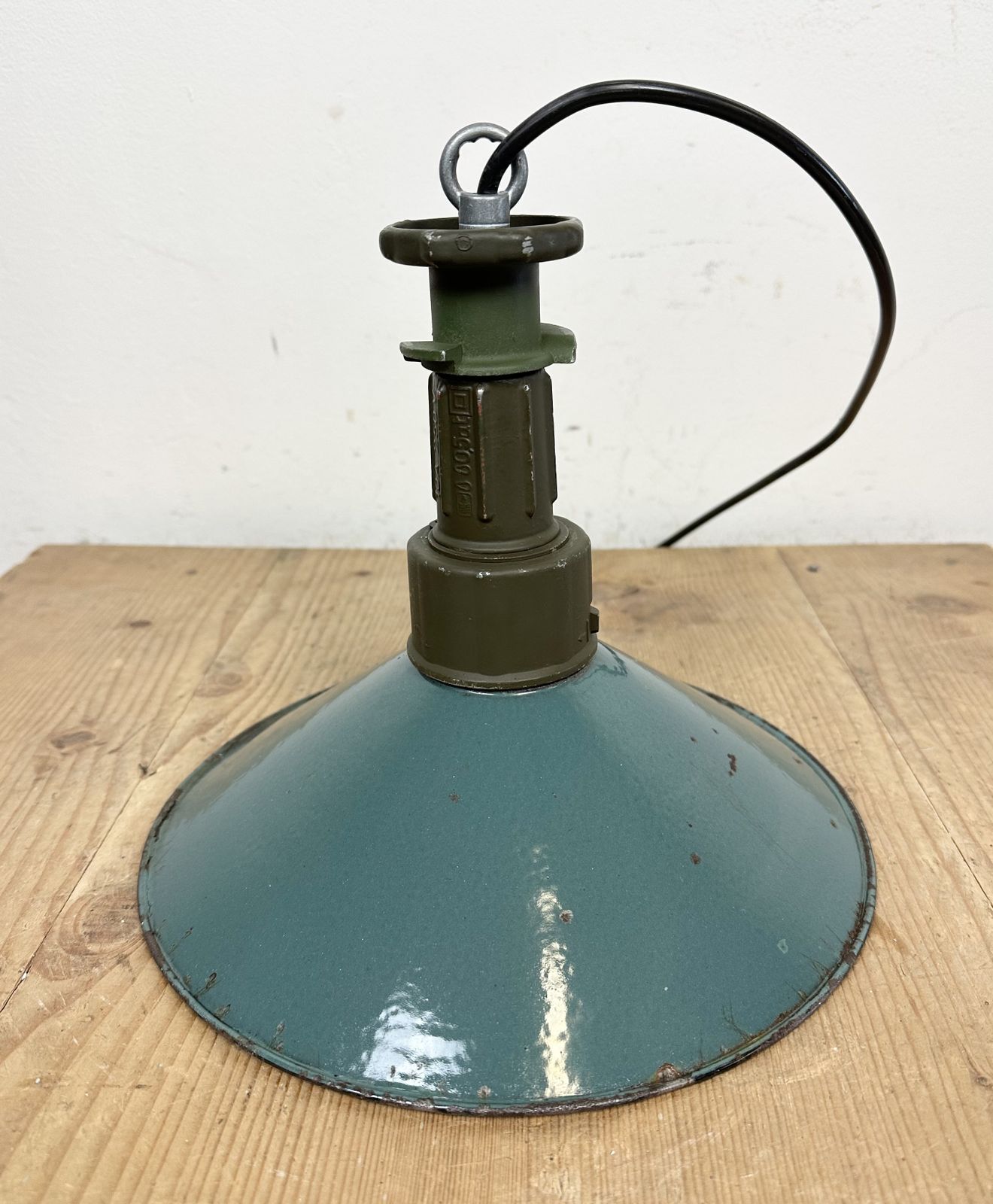 Industrial Green Enamel Factory Pendant Lamp With Cast Aluminium Top, 1960s photo Lighting
