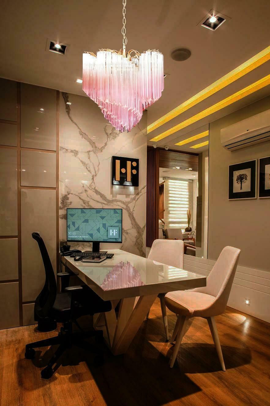 Elegant And Unique Modern Pink Quadriedri Murano Glass Chandelier photo vinterior