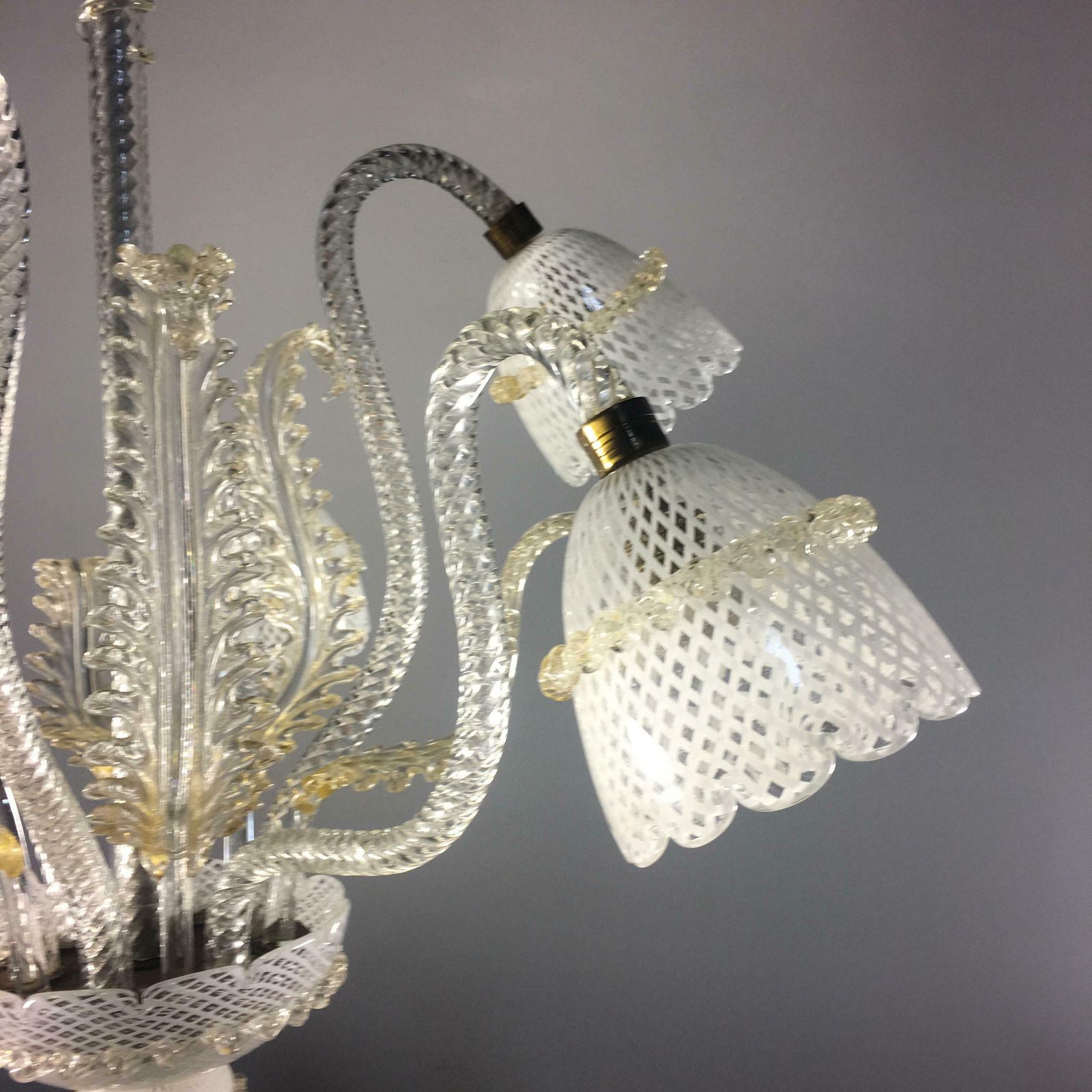 Chandelier "Reticello" Gold Inclusions Attributed To Seguso. Murano, 1940 photo Lighting