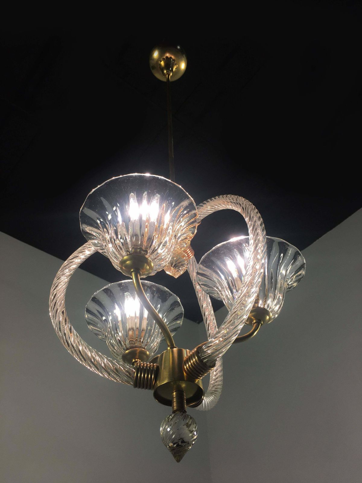 photo furniture Charming Italian Chandelier By Barovier And Toso  Murano 1940