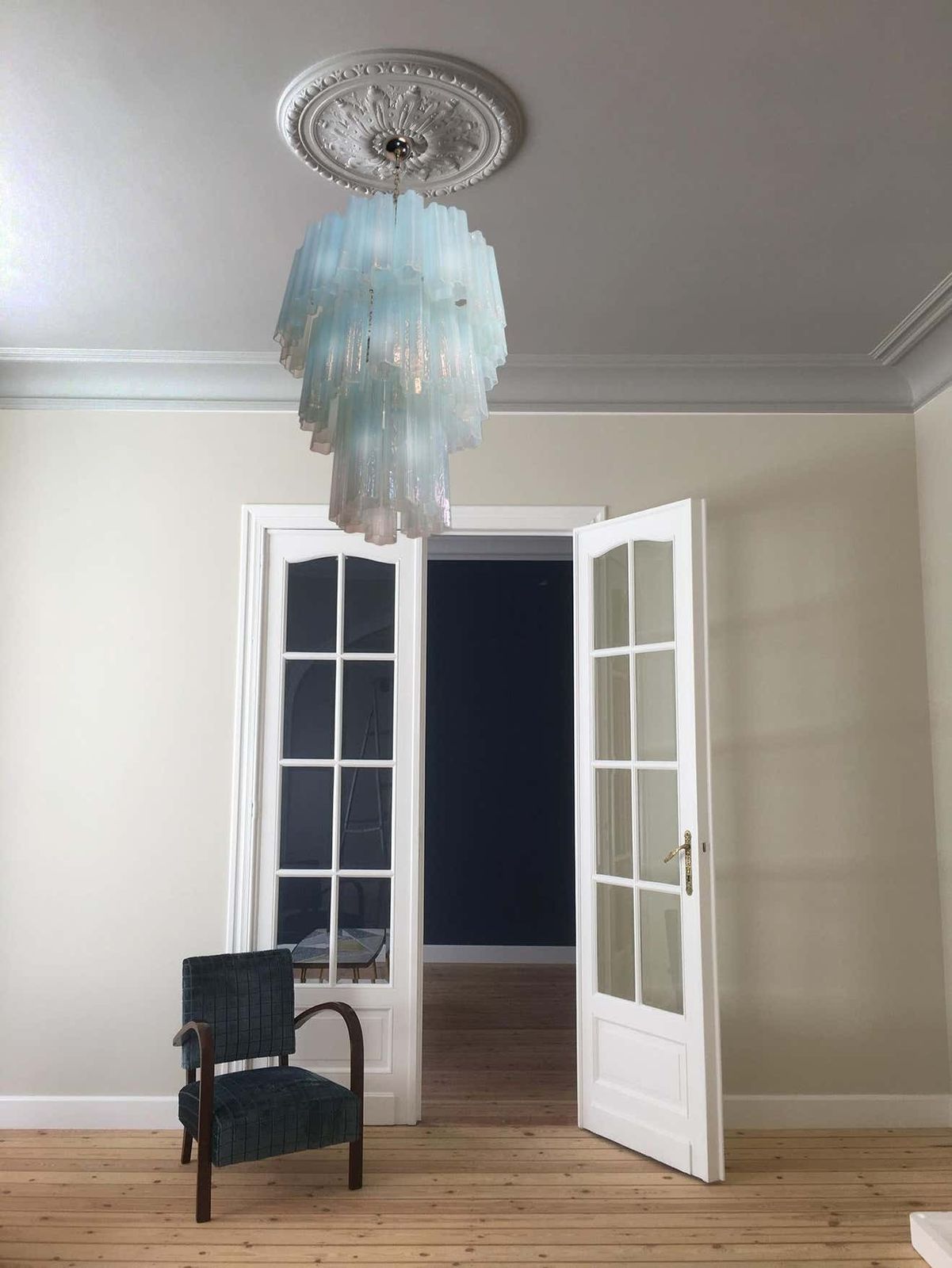 photo furniture Opal Silk 48 Trunks Chandelier In Toni Zuccheri Style, Murano