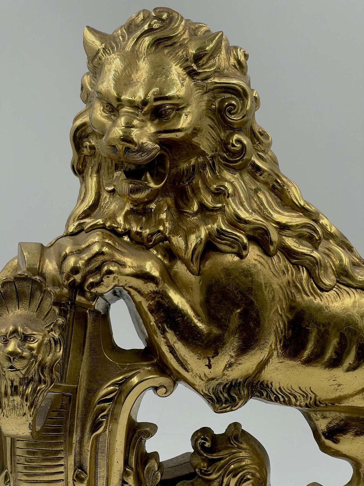 photo vinterior Pair Of Chimney Pots In Gilded Bronze, Florence 1890