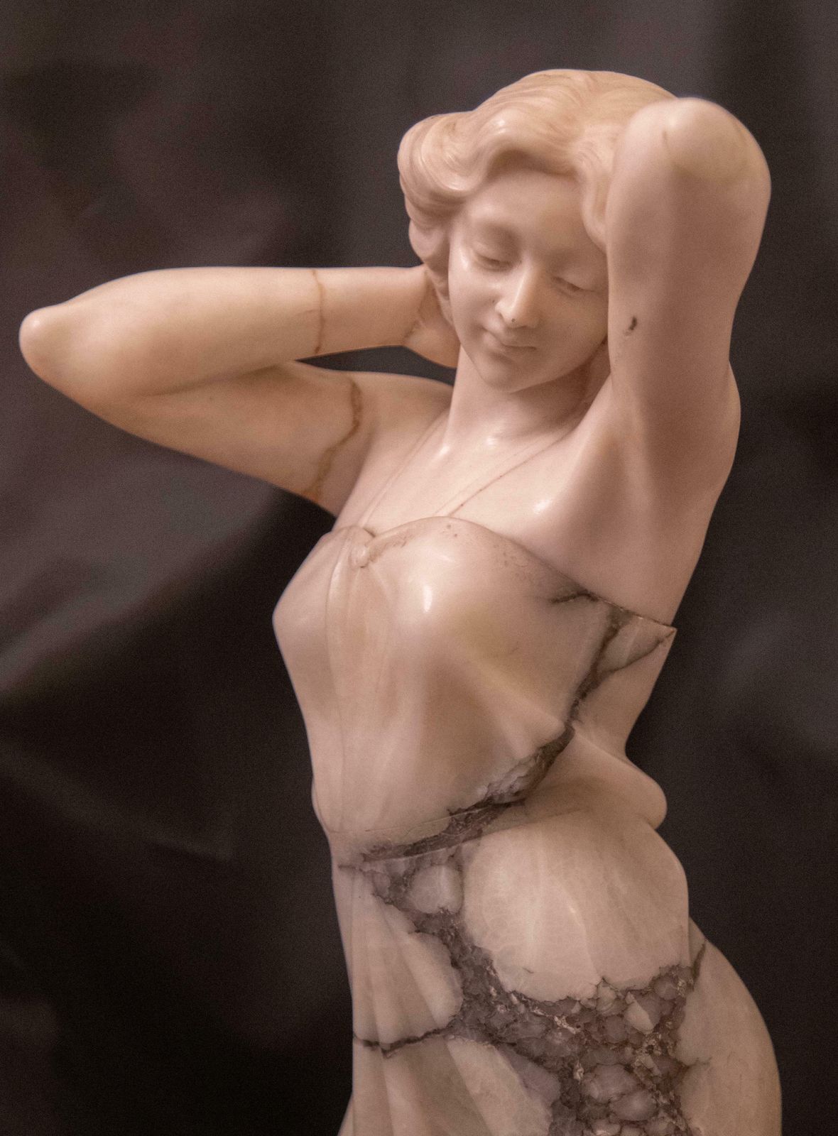 4836.0 Vain Woman Italian Sculpture, 1890, Italy photo
