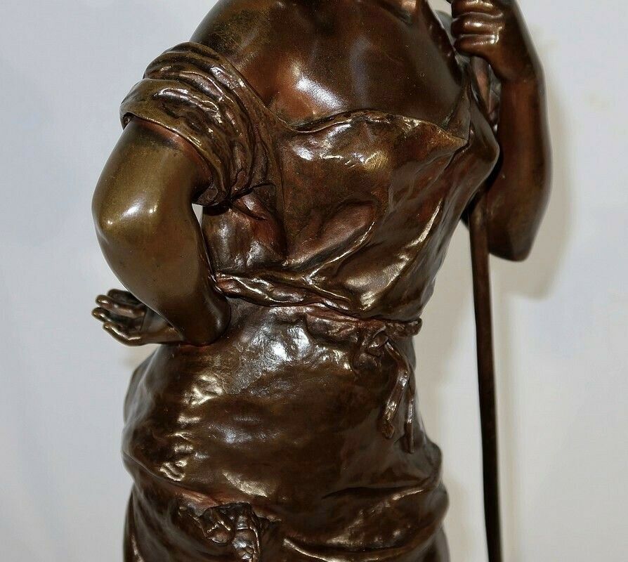 photo vinterior Important Bronze "Young Peasant Woman", Signed H. Moreau, 2nd Part 19th Century