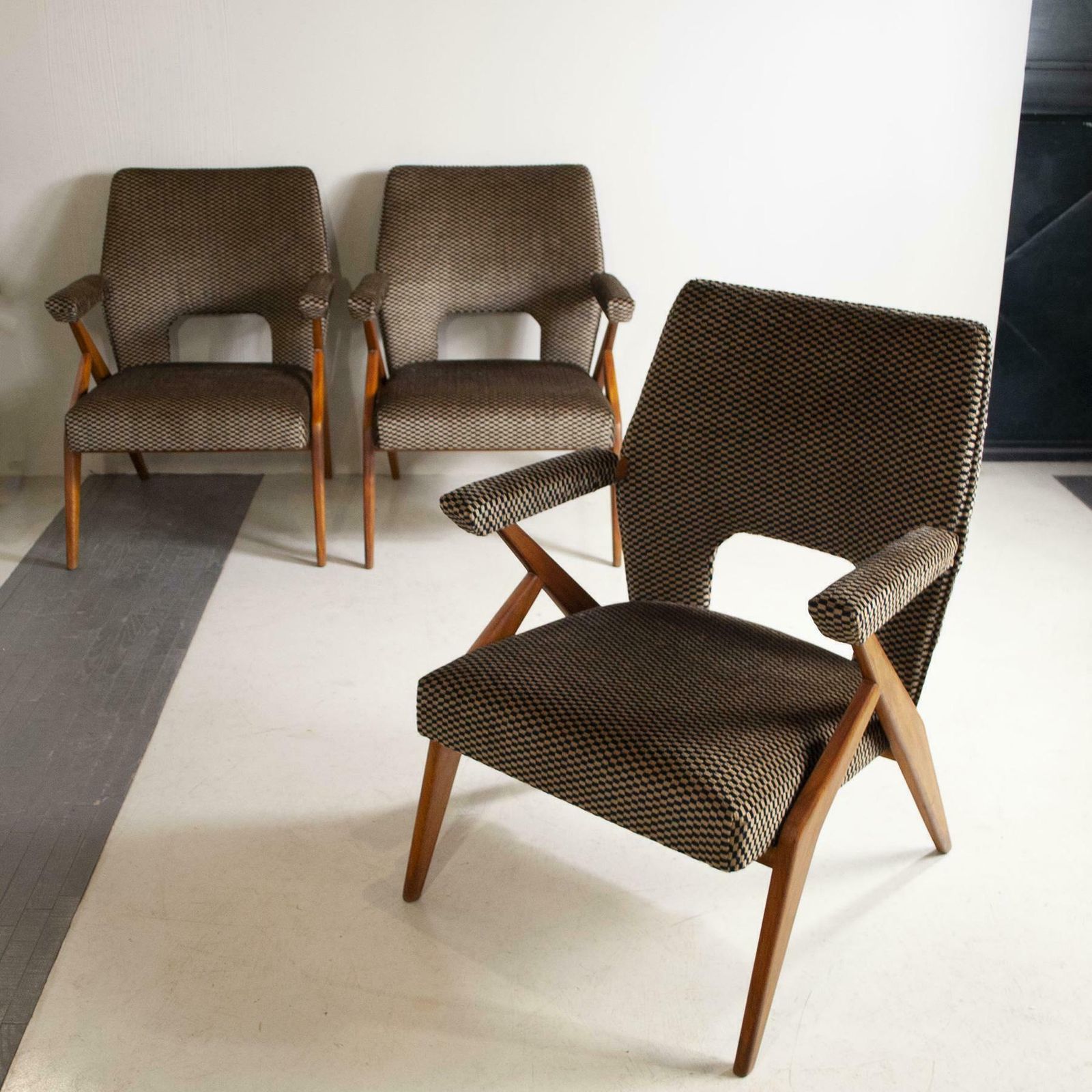 photo furniture Antonino Gorgone Italian Mid Century Armchairs