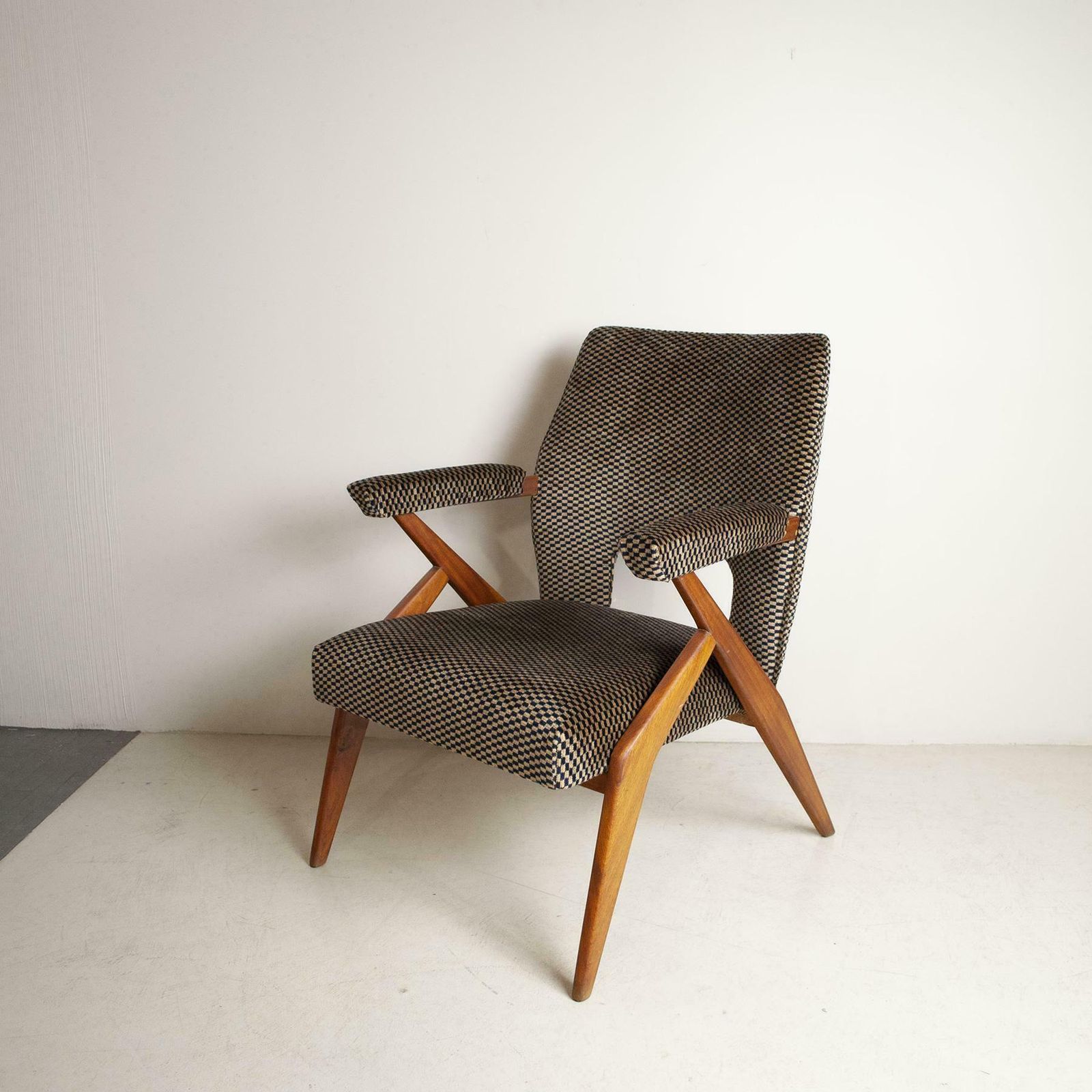 photo vintage Antonino Gorgone Italian Mid Century Armchairs