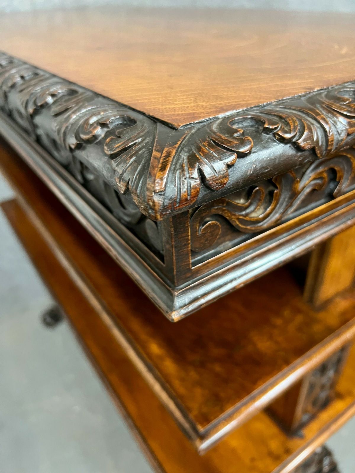 Antique Rise And Fall Dumb Waiter Buffet photo 1073.0