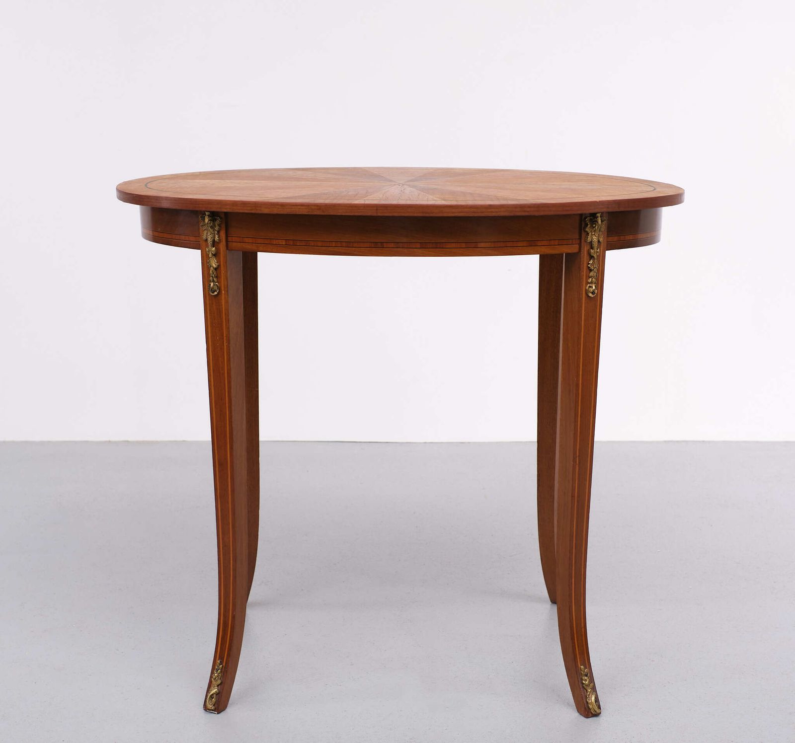 photo furniture Antique Oval France Center Table, 1870